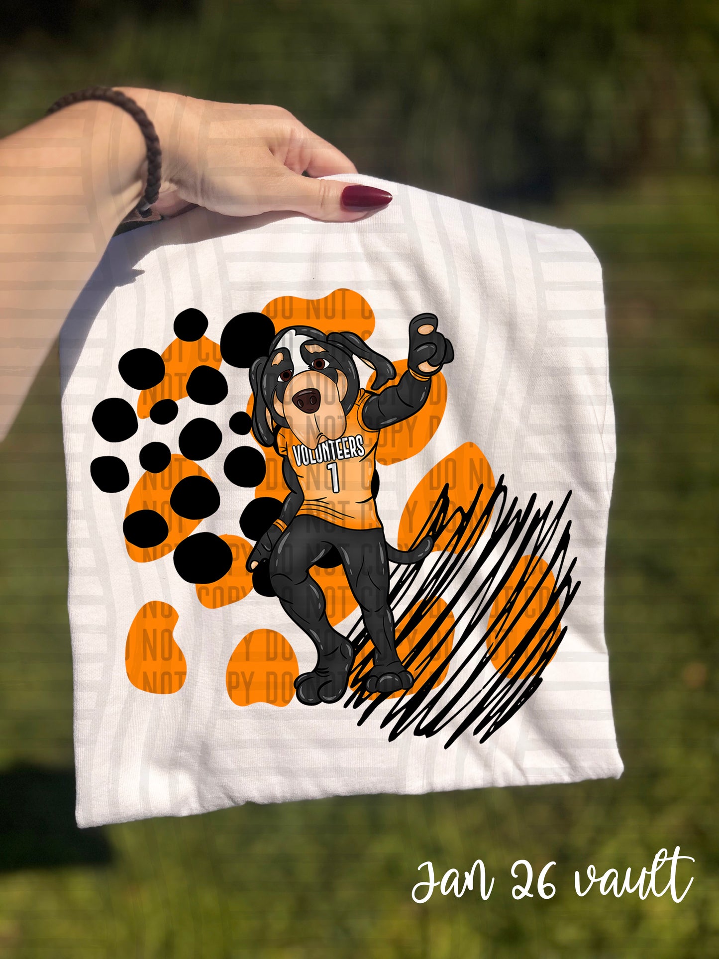 DOODLE LOGO COLLEGE TEE