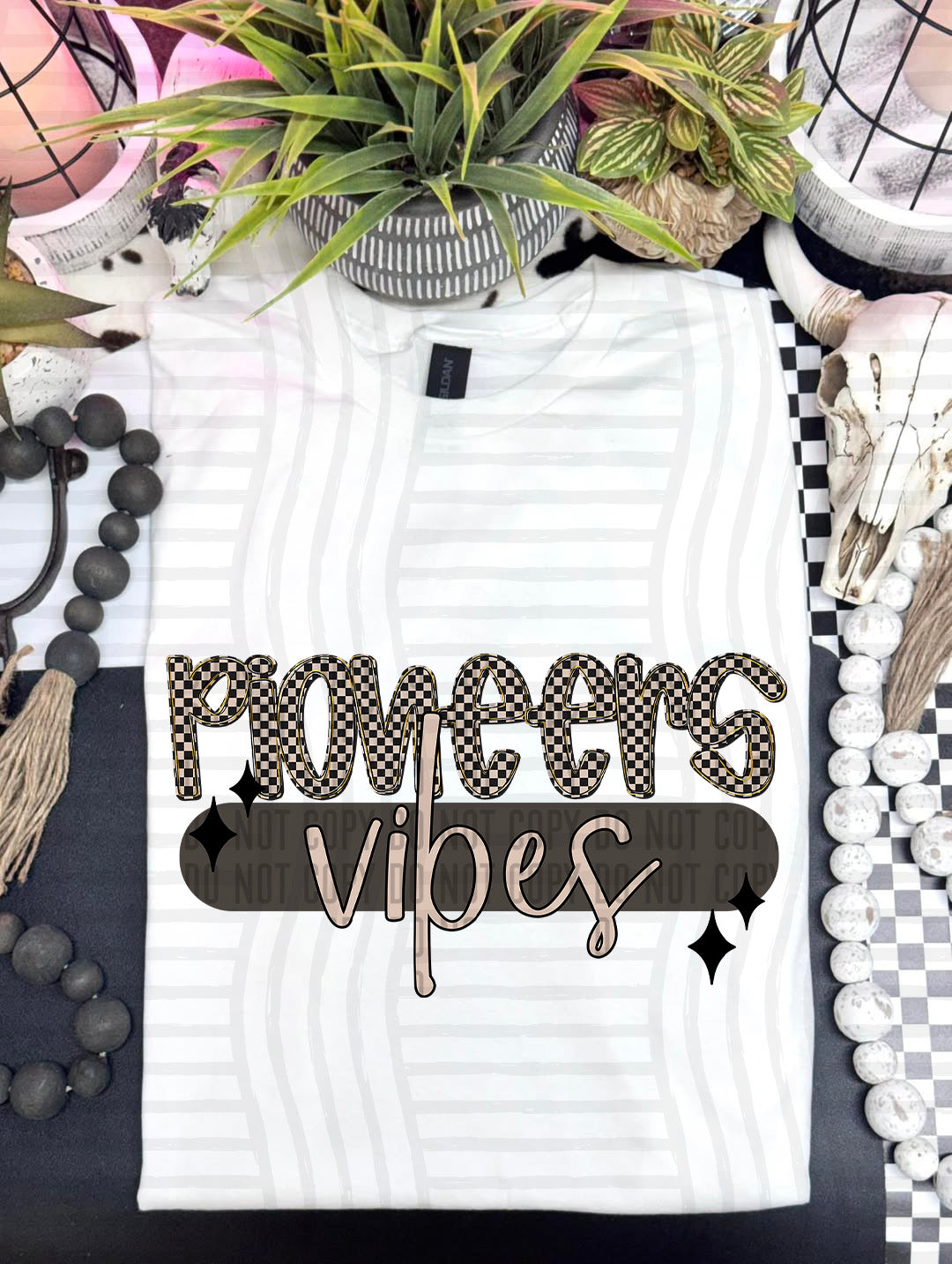 VIBES CHECKERED MASCOTS TEE