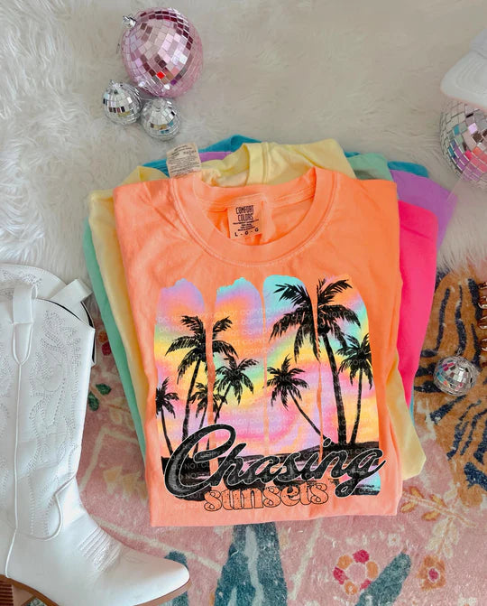 CHASING SUNSETS TEE
