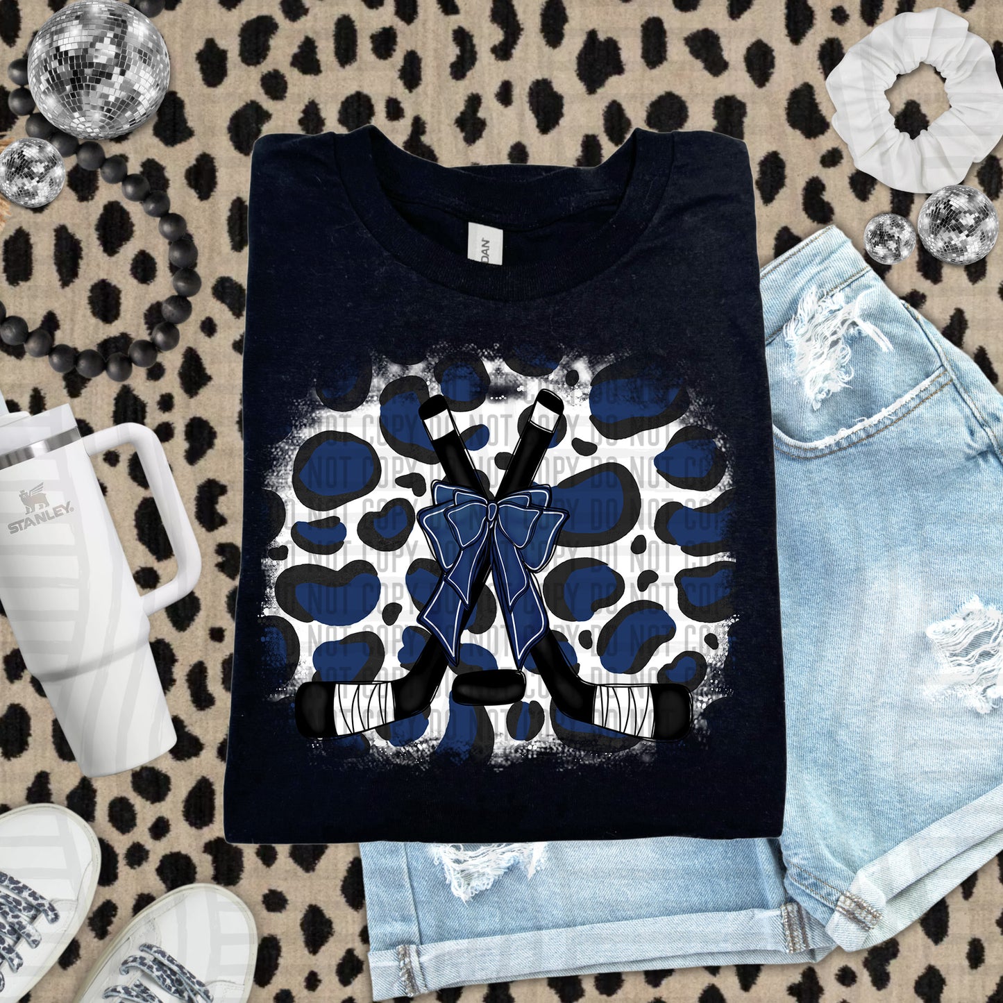 HOCKEY LEOPARD BACKGROUND TEE