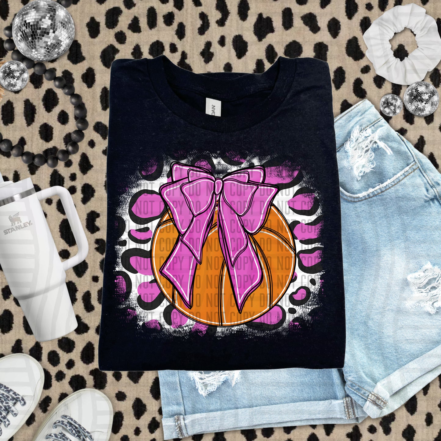 BASKETBALL LEOPARD BACKGROUND TEE