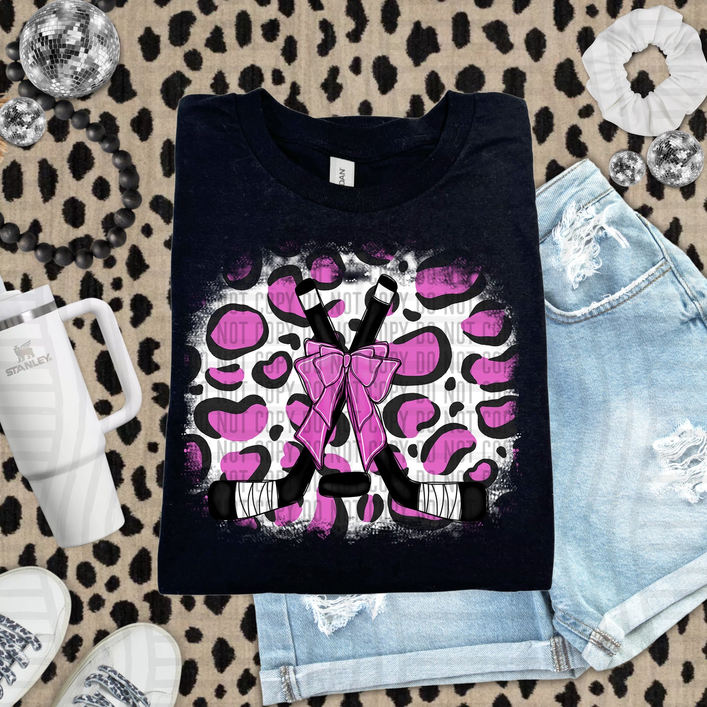 HOCKEY LEOPARD BACKGROUND TEE
