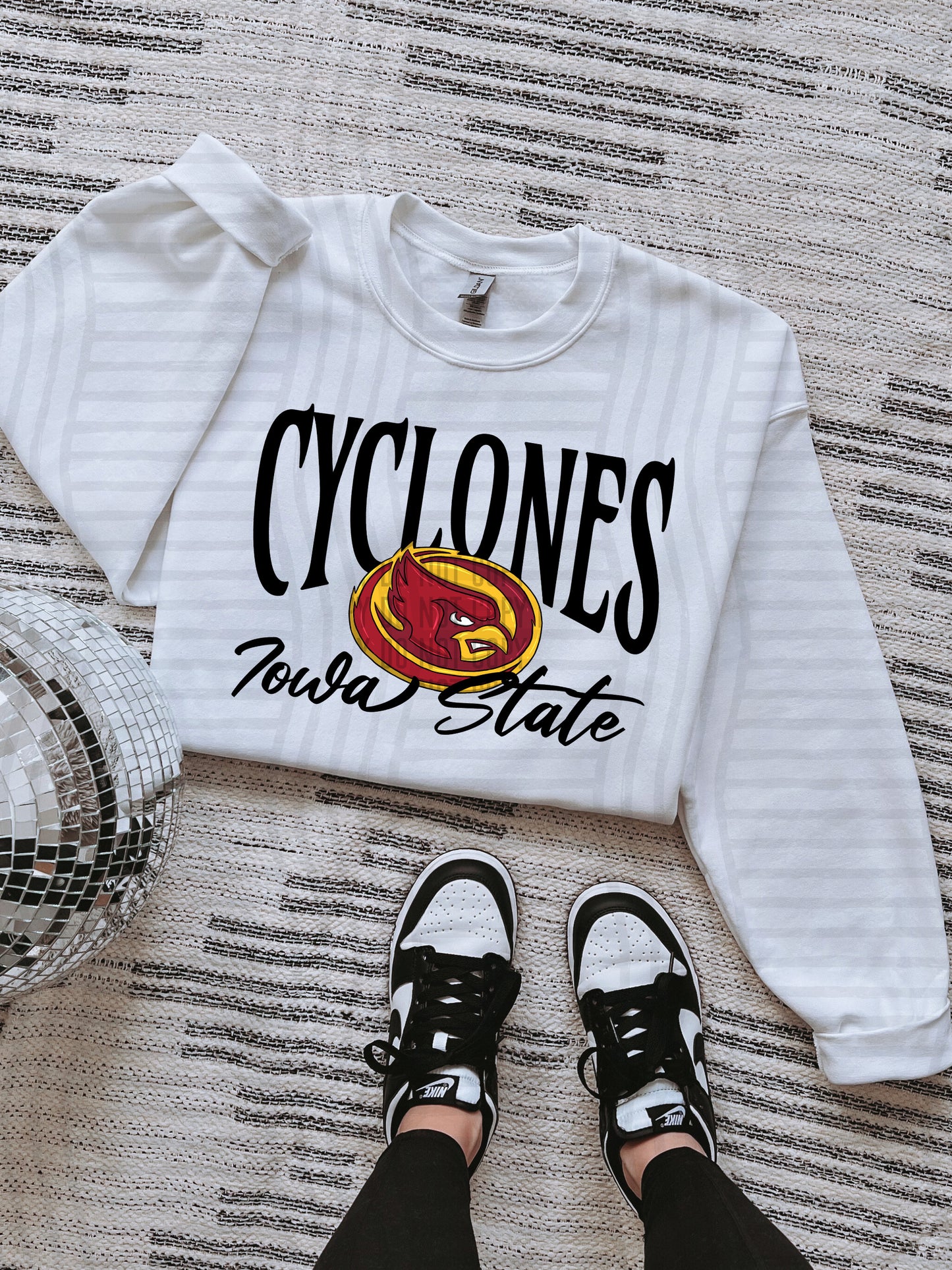 COLLEGE BLACK TEES