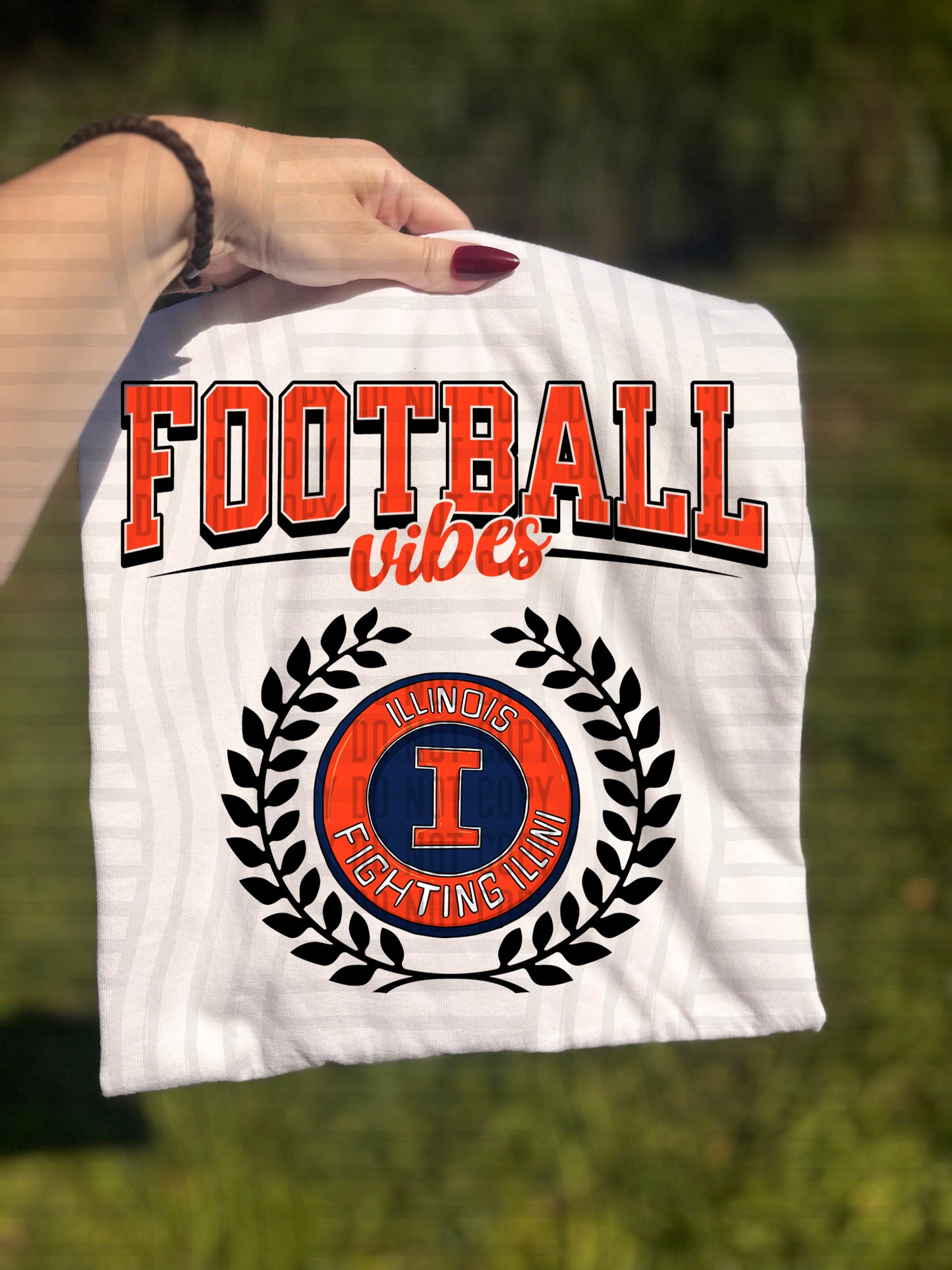FOOTBALL VIBES TEE