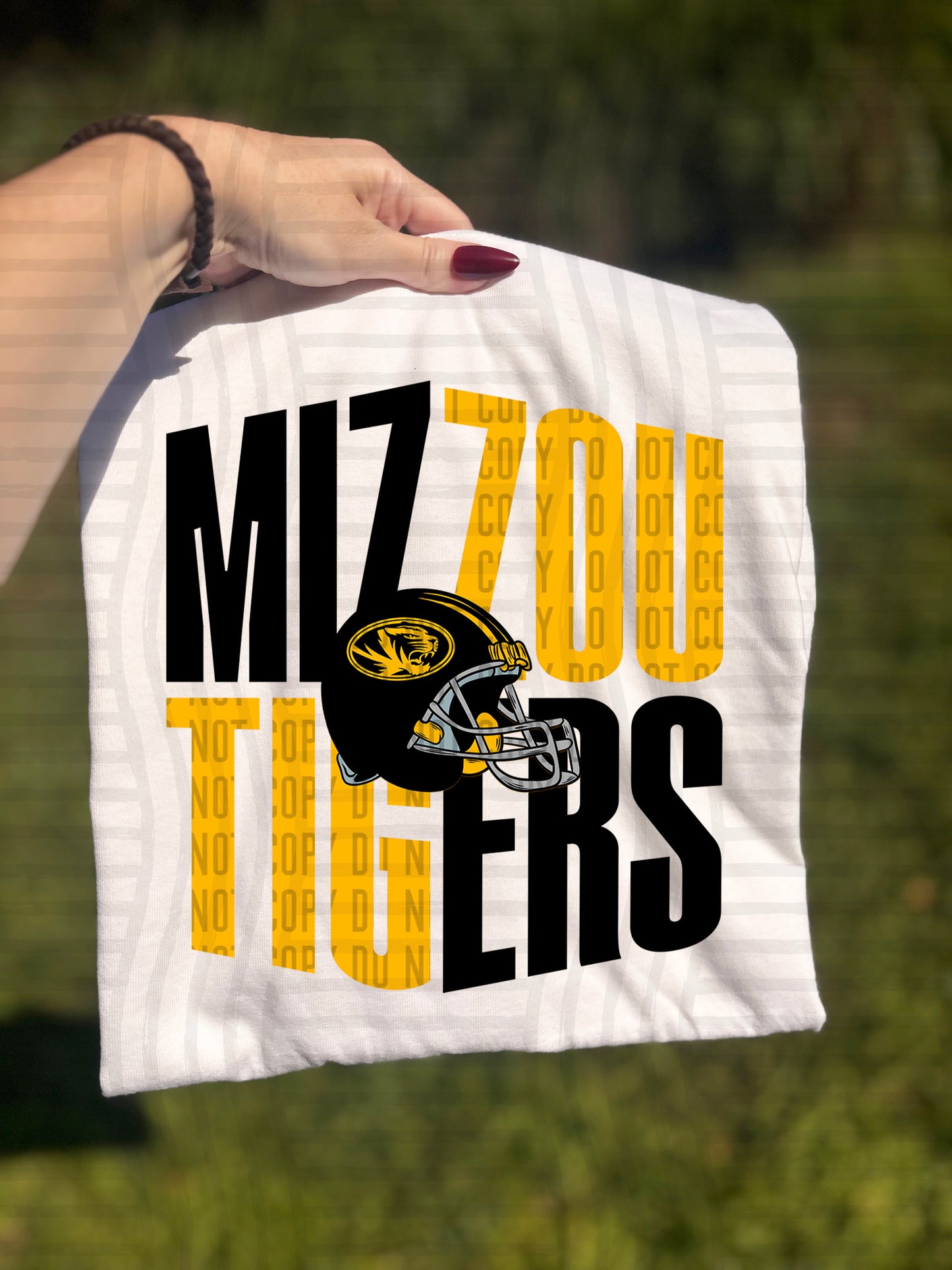 COLLEGE WORD ART TEE