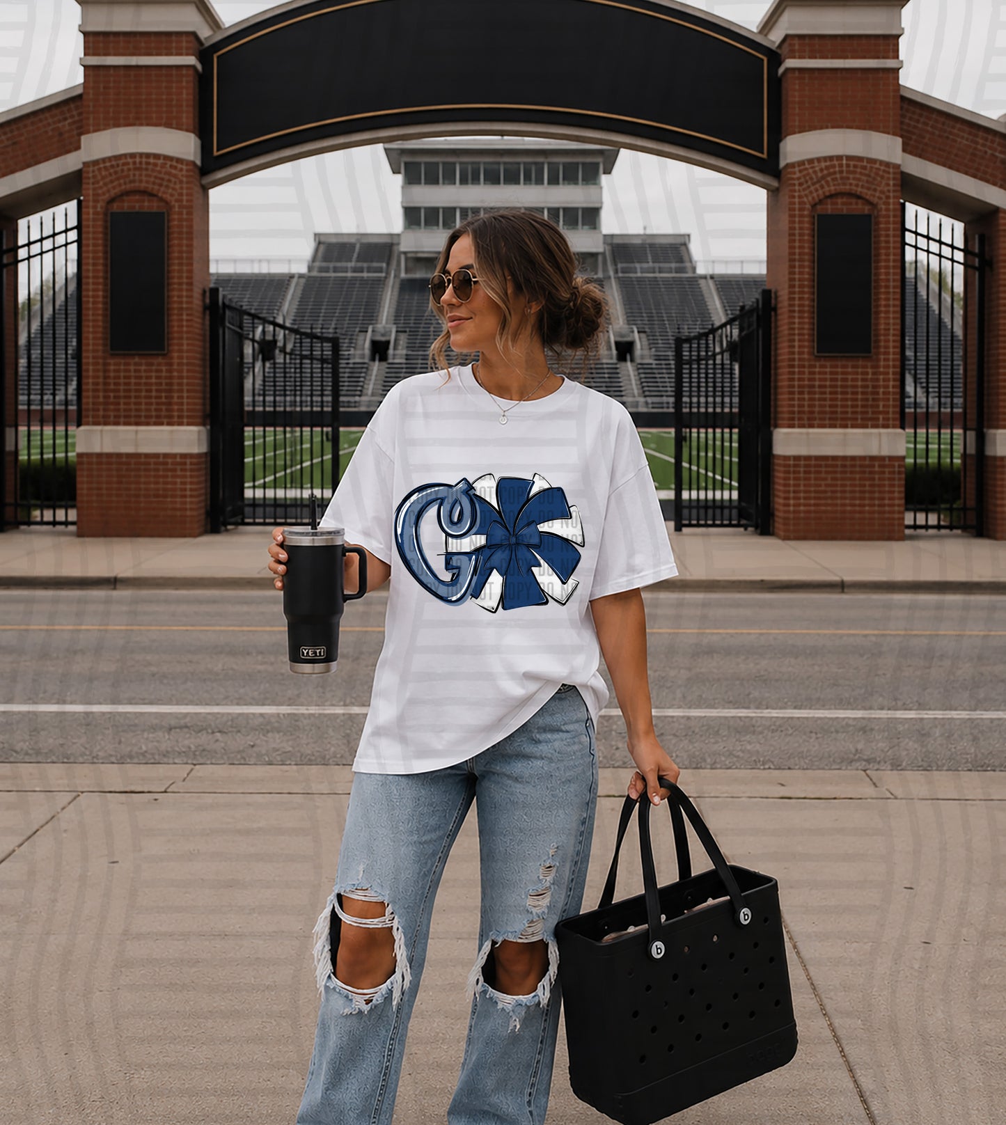 GO POM POM TEES -25 COLORS