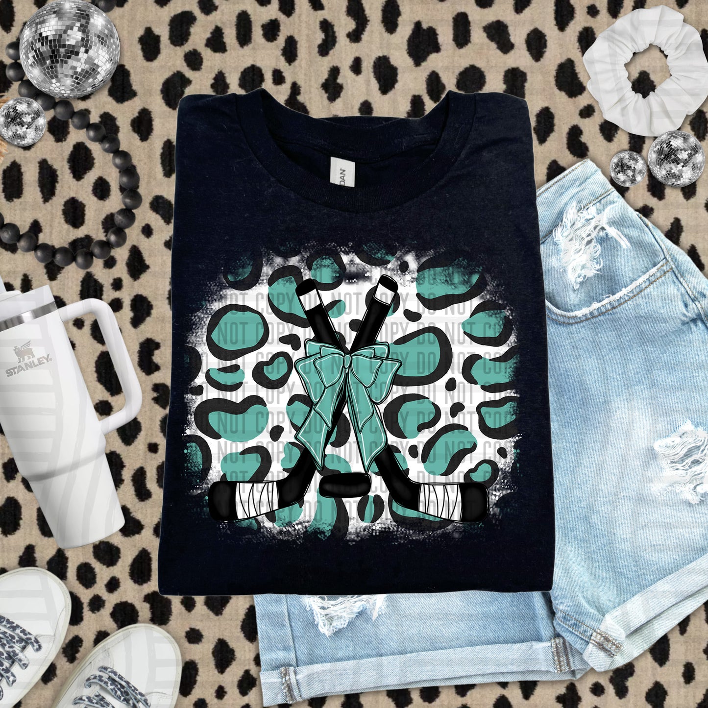HOCKEY LEOPARD BACKGROUND TEE