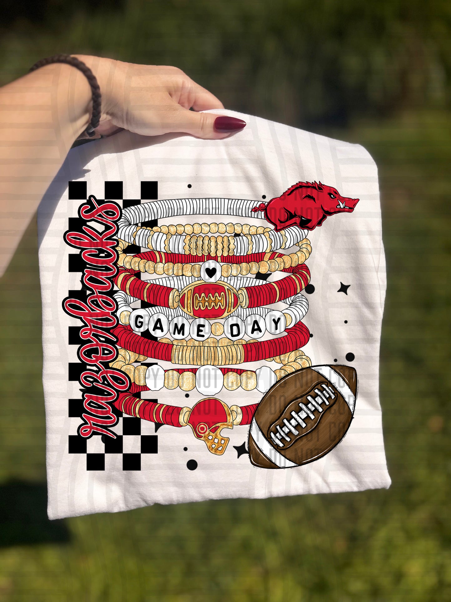 COLLEGE BRACELETS TEE