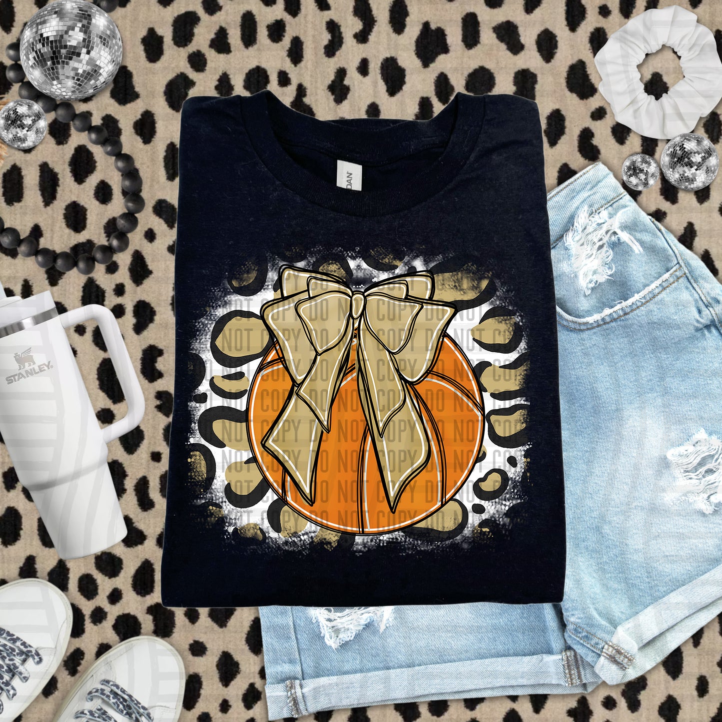 BASKETBALL LEOPARD BACKGROUND TEE