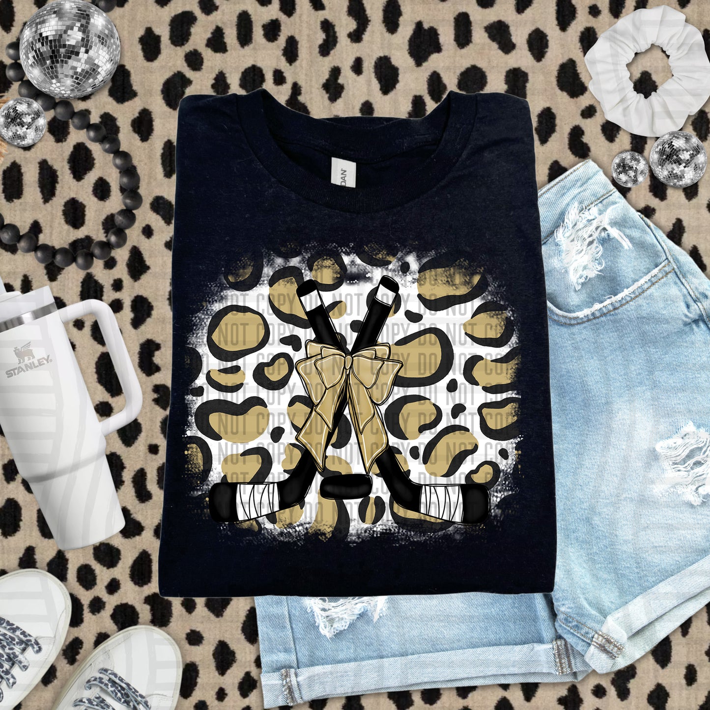 HOCKEY LEOPARD BACKGROUND TEE