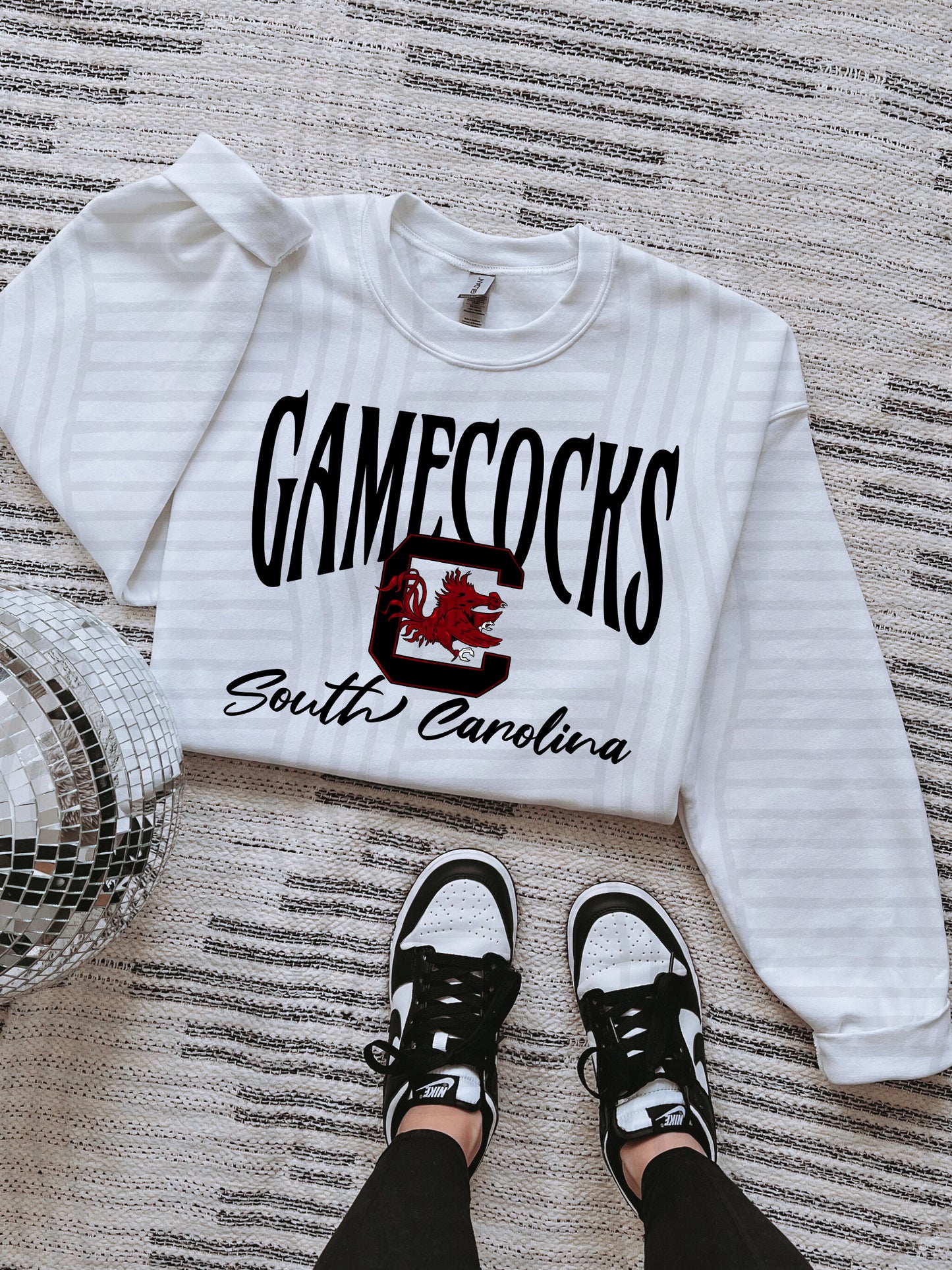 COLLEGE BLACK TEES