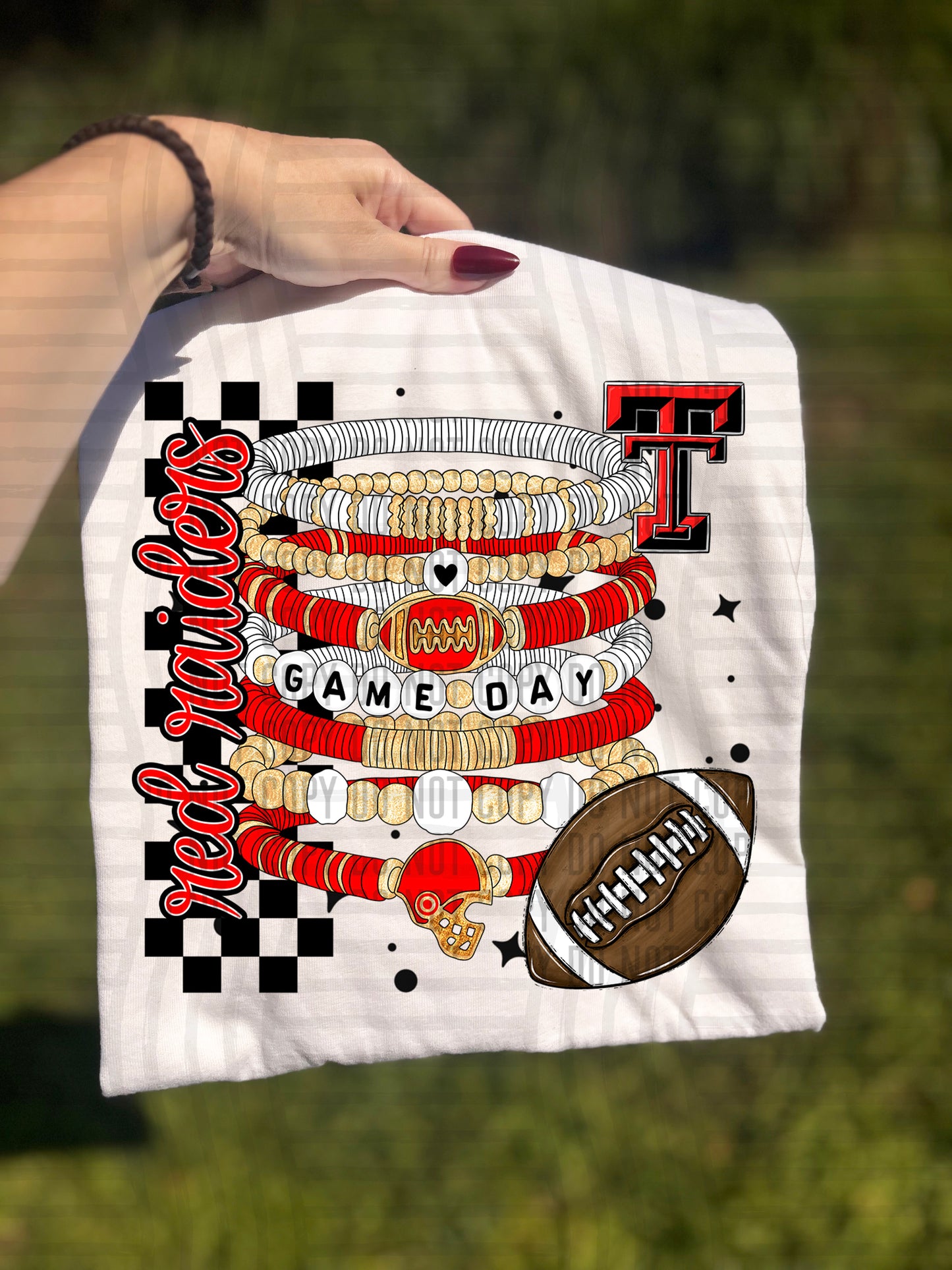 COLLEGE BRACELETS TEE