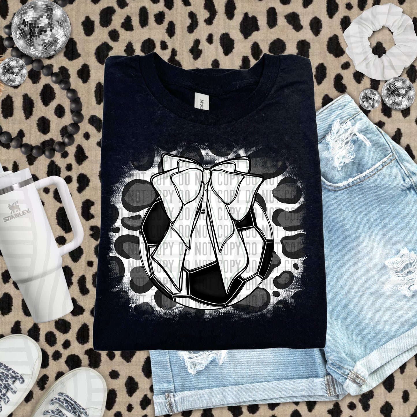 SOCCER LEOPARD BACKGROUND TEE