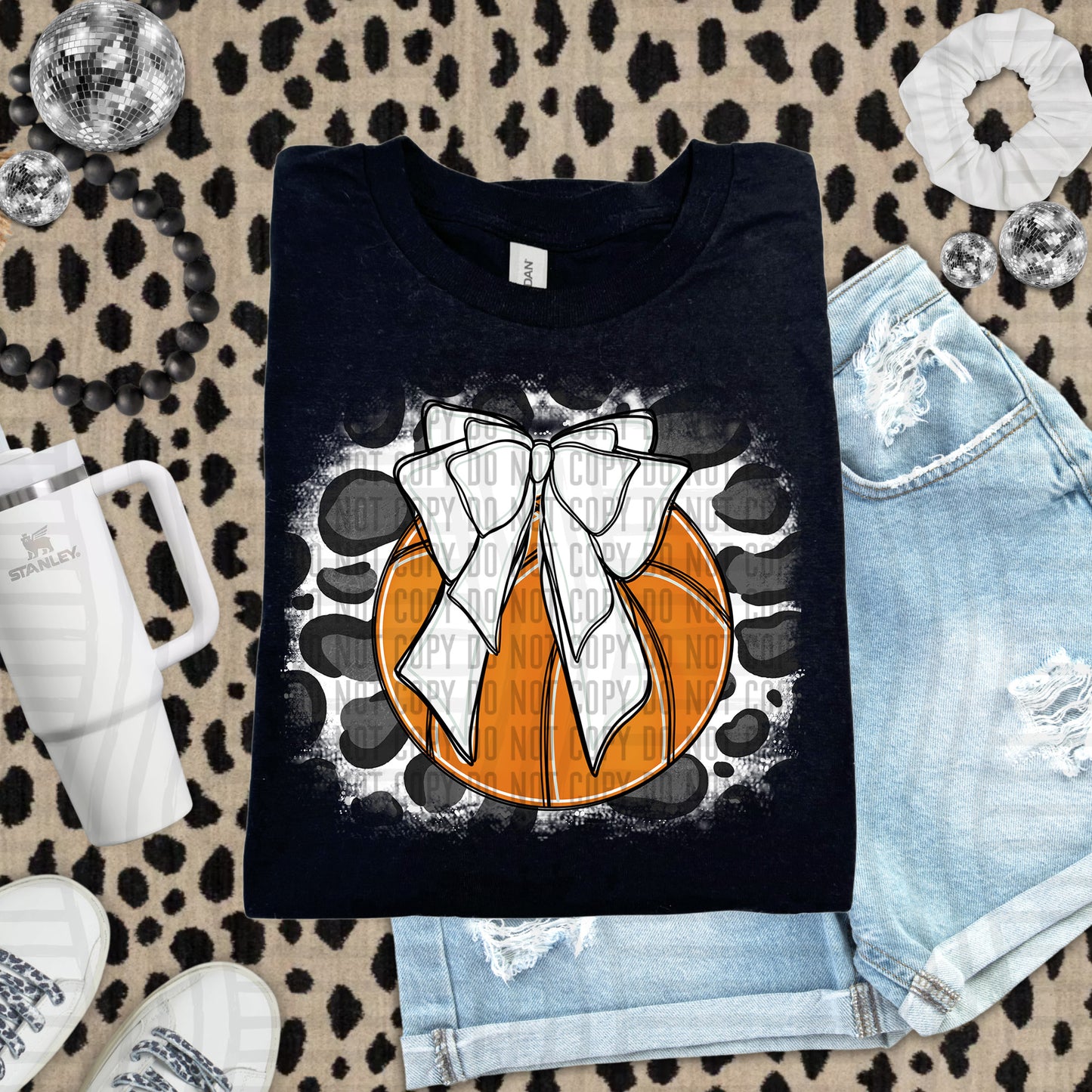 BASKETBALL LEOPARD BACKGROUND TEE