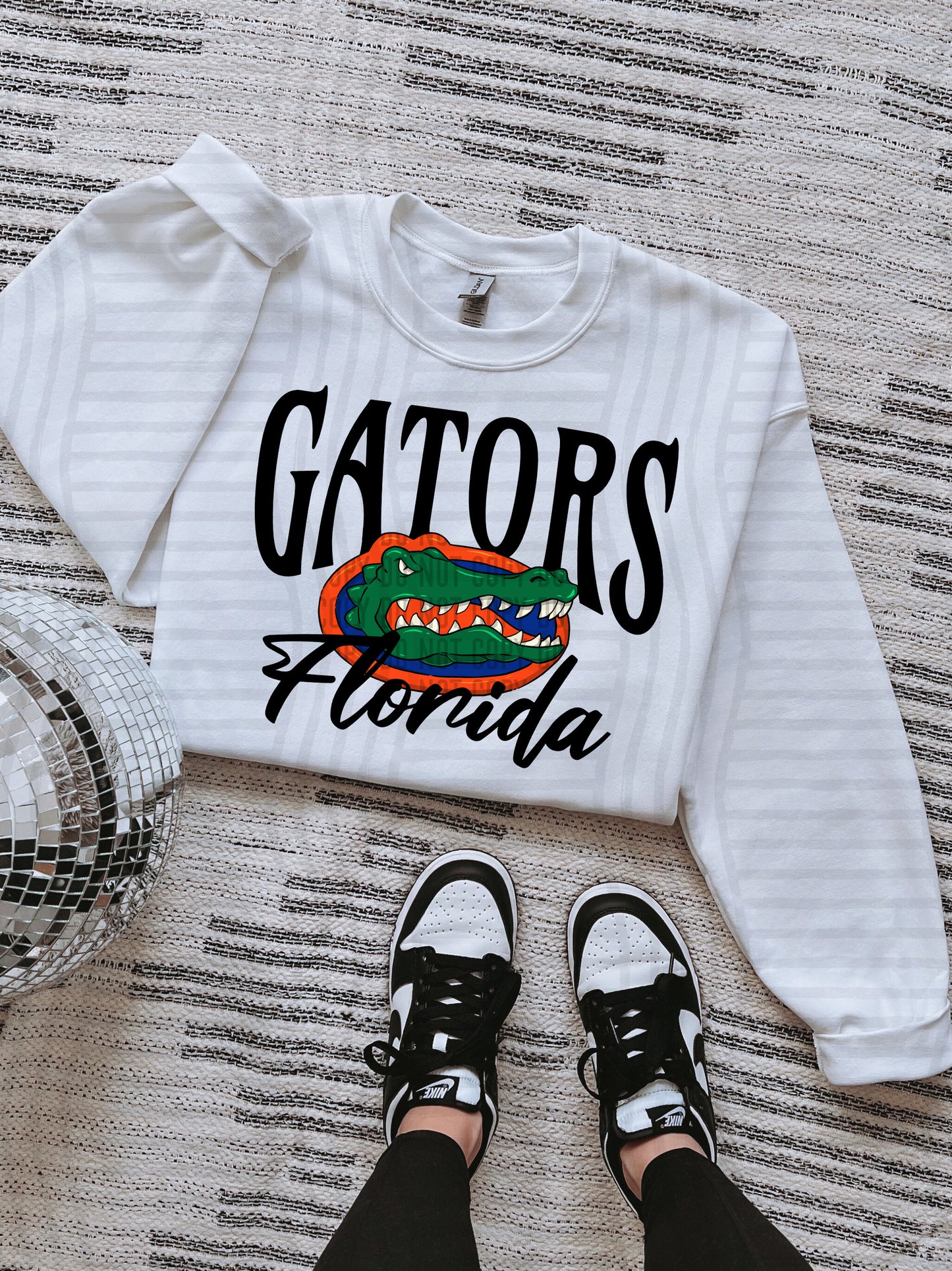 COLLEGE BLACK TEES