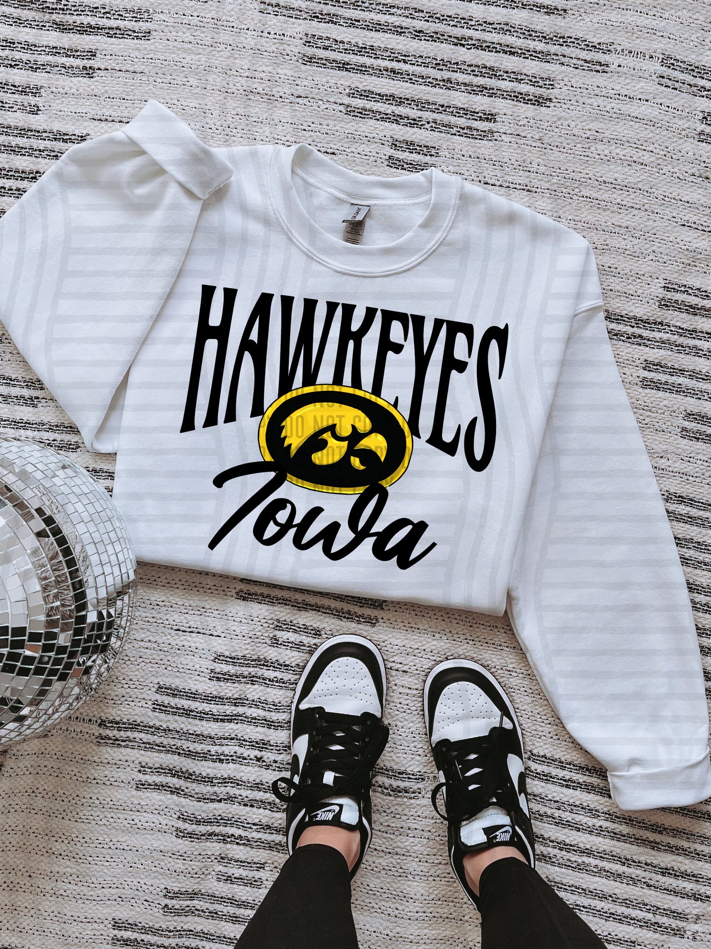 COLLEGE BLACK TEES