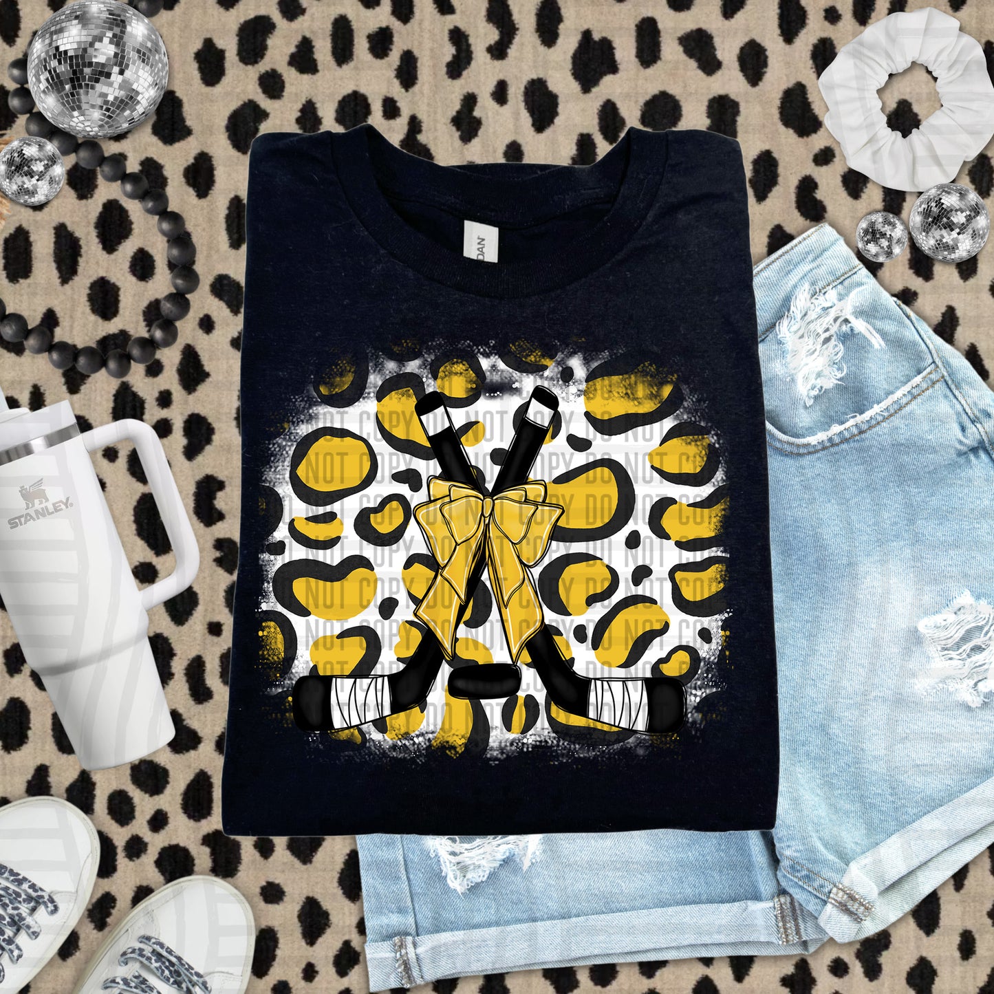 HOCKEY LEOPARD BACKGROUND TEE