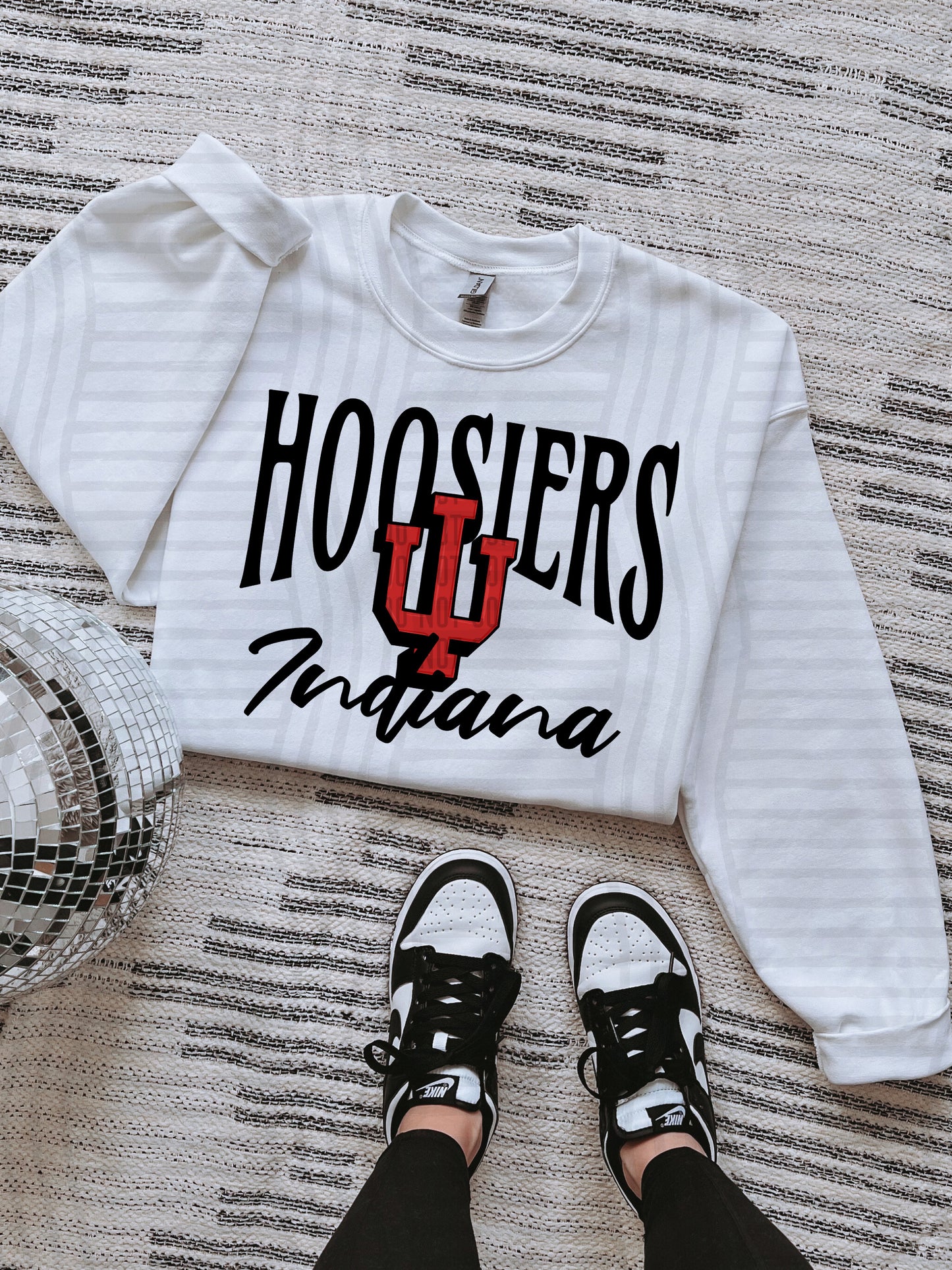 COLLEGE BLACK TEES