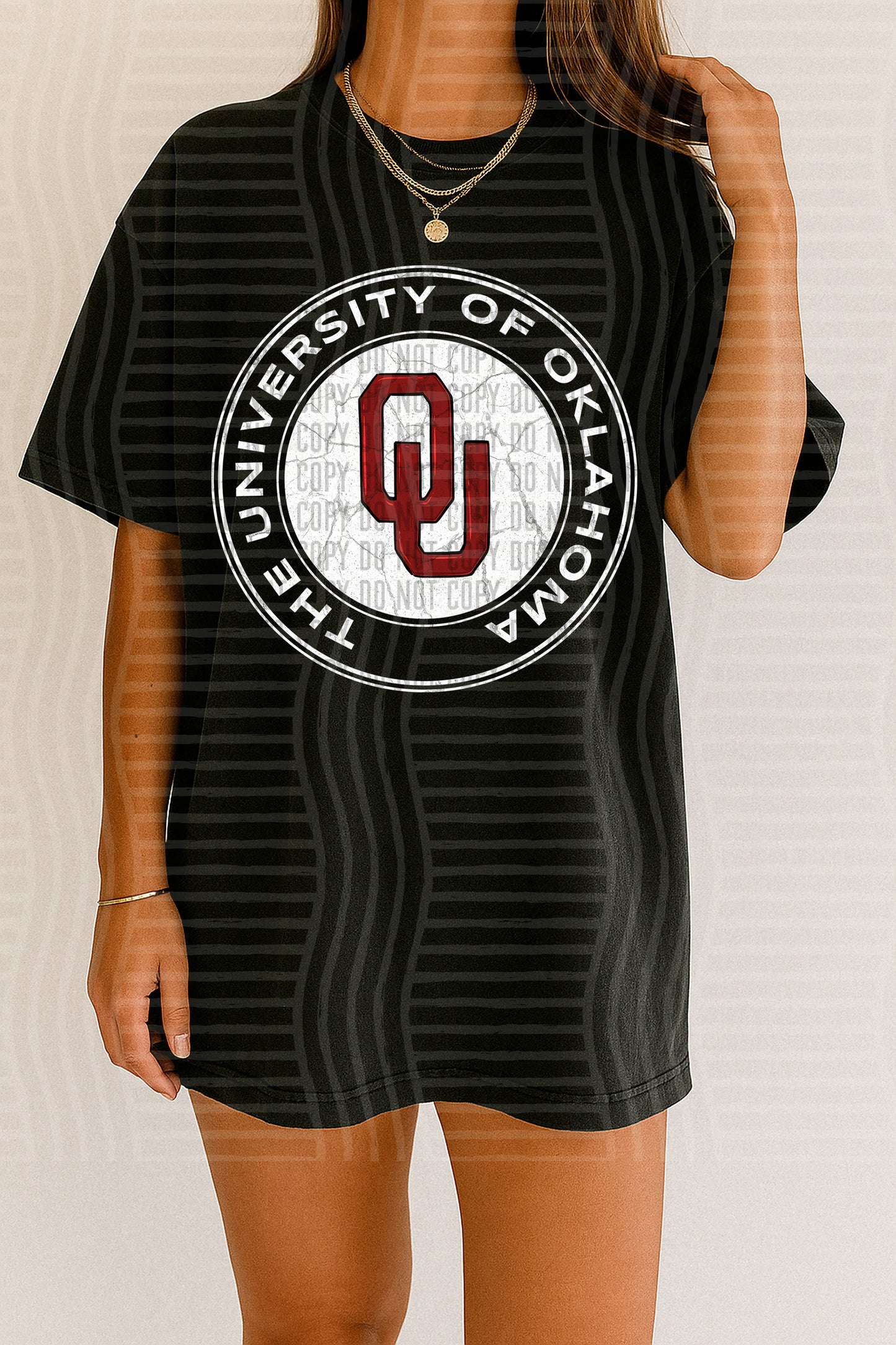 COLLEGE ROUND TEES
