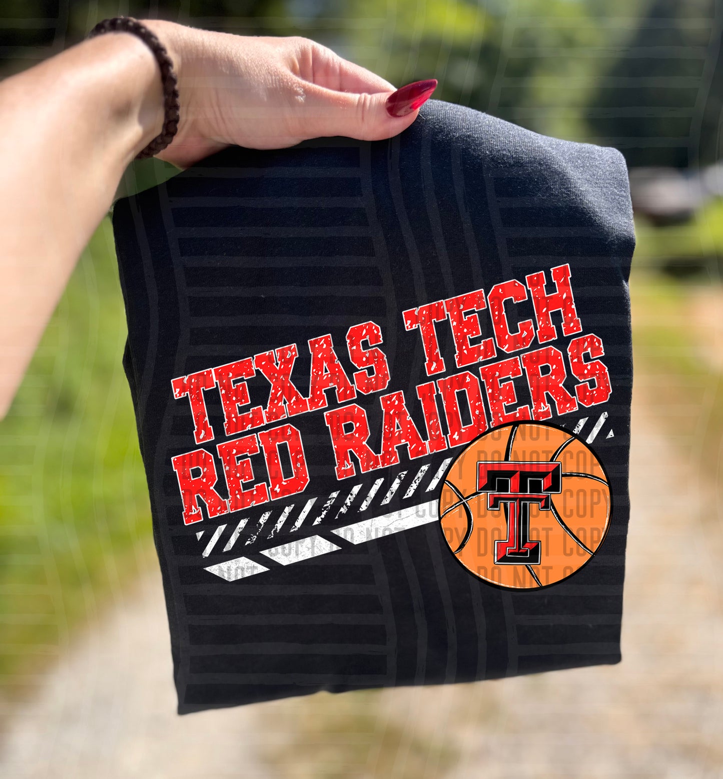 COLLEGE BASKETBALL TEE