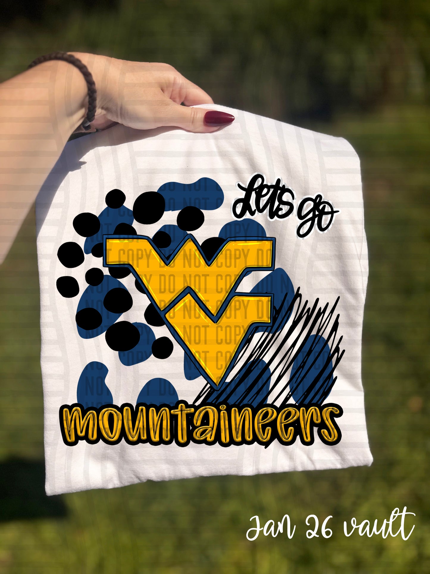 DOODLE MASCOT COLLEGE TEE