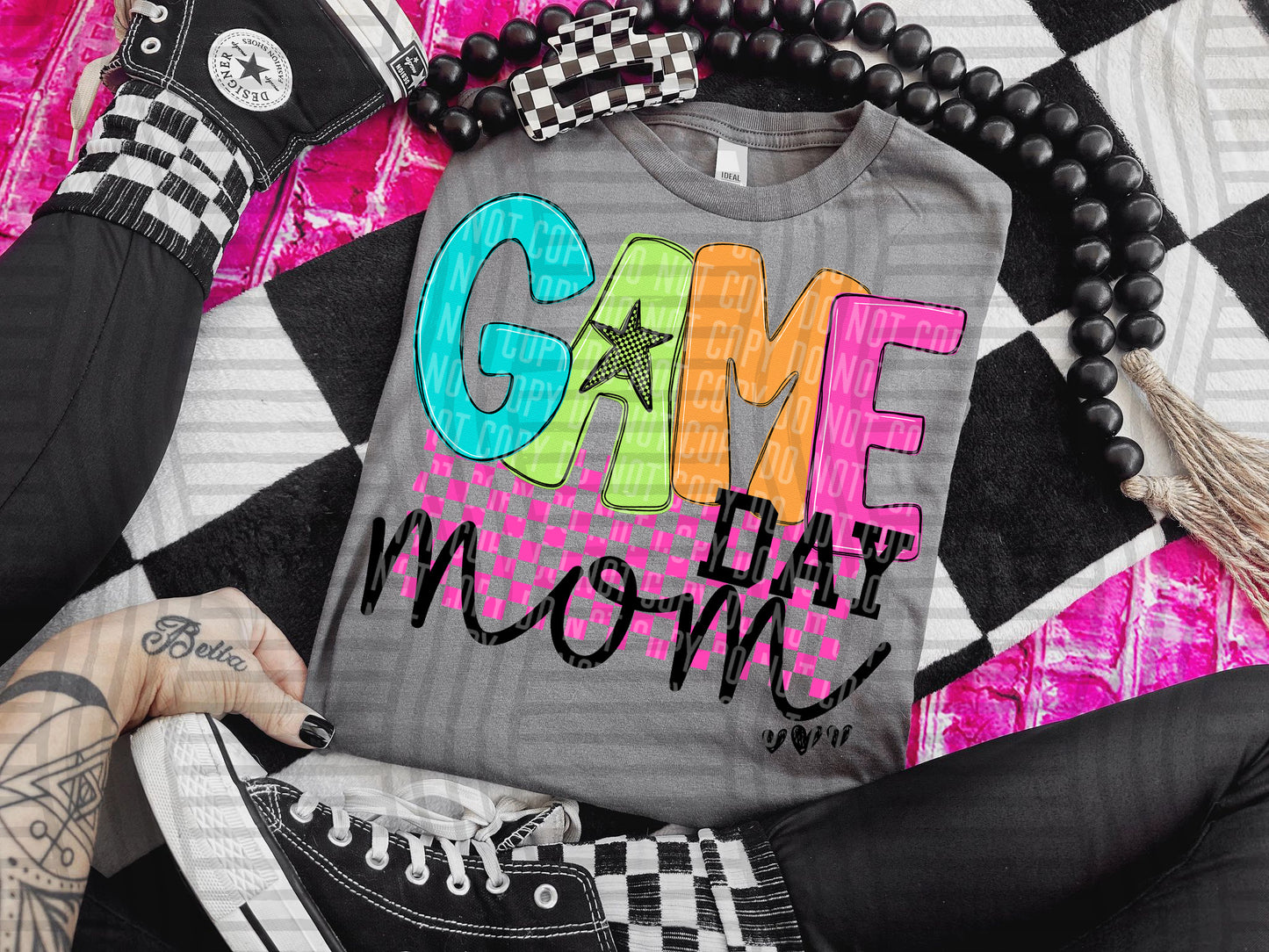 CHECKMATE STARBUST MOM NAMES TEE - 50 NAMES