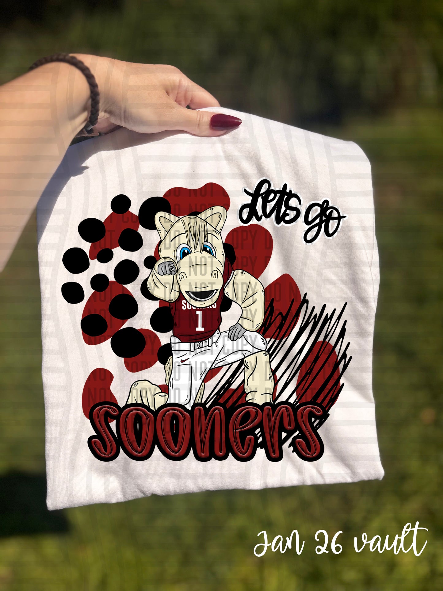 DOODLE LOGO COLLEGE TEE