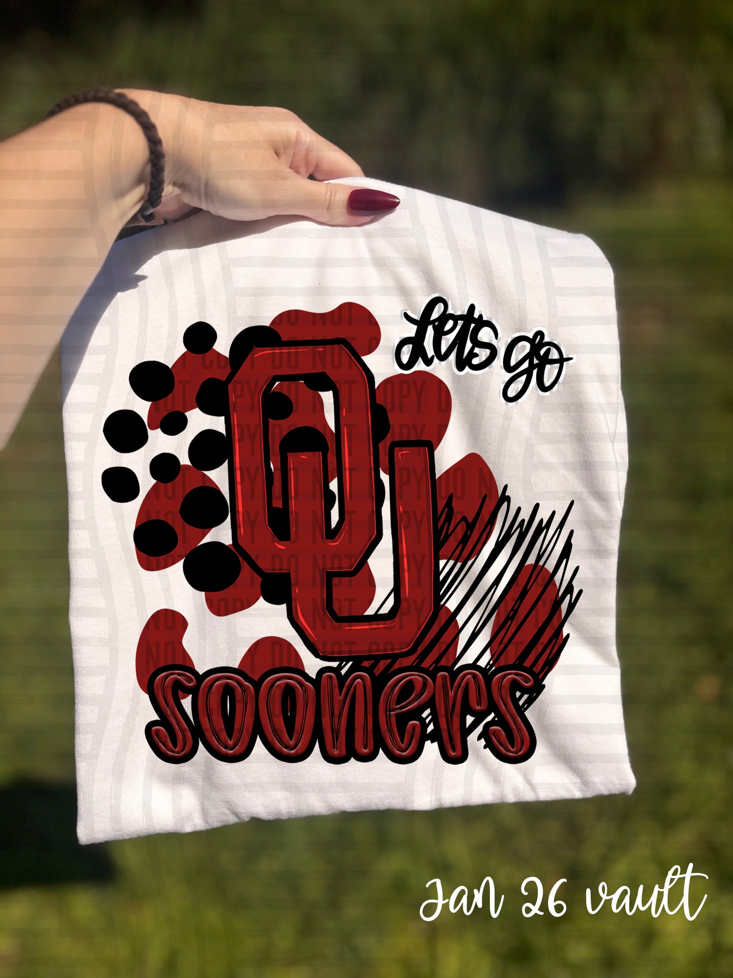 DOODLE MASCOT COLLEGE TEE