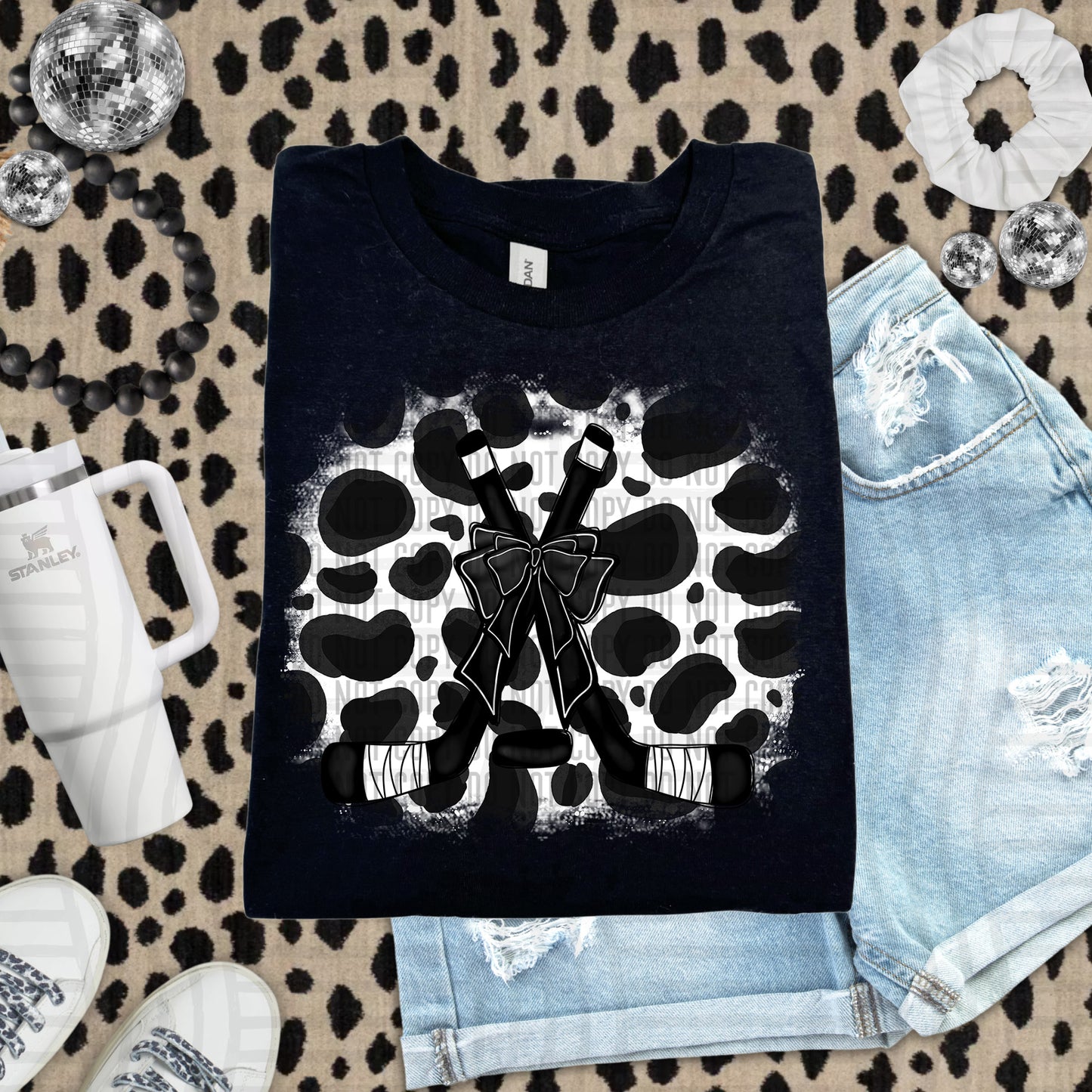 HOCKEY LEOPARD BACKGROUND TEE