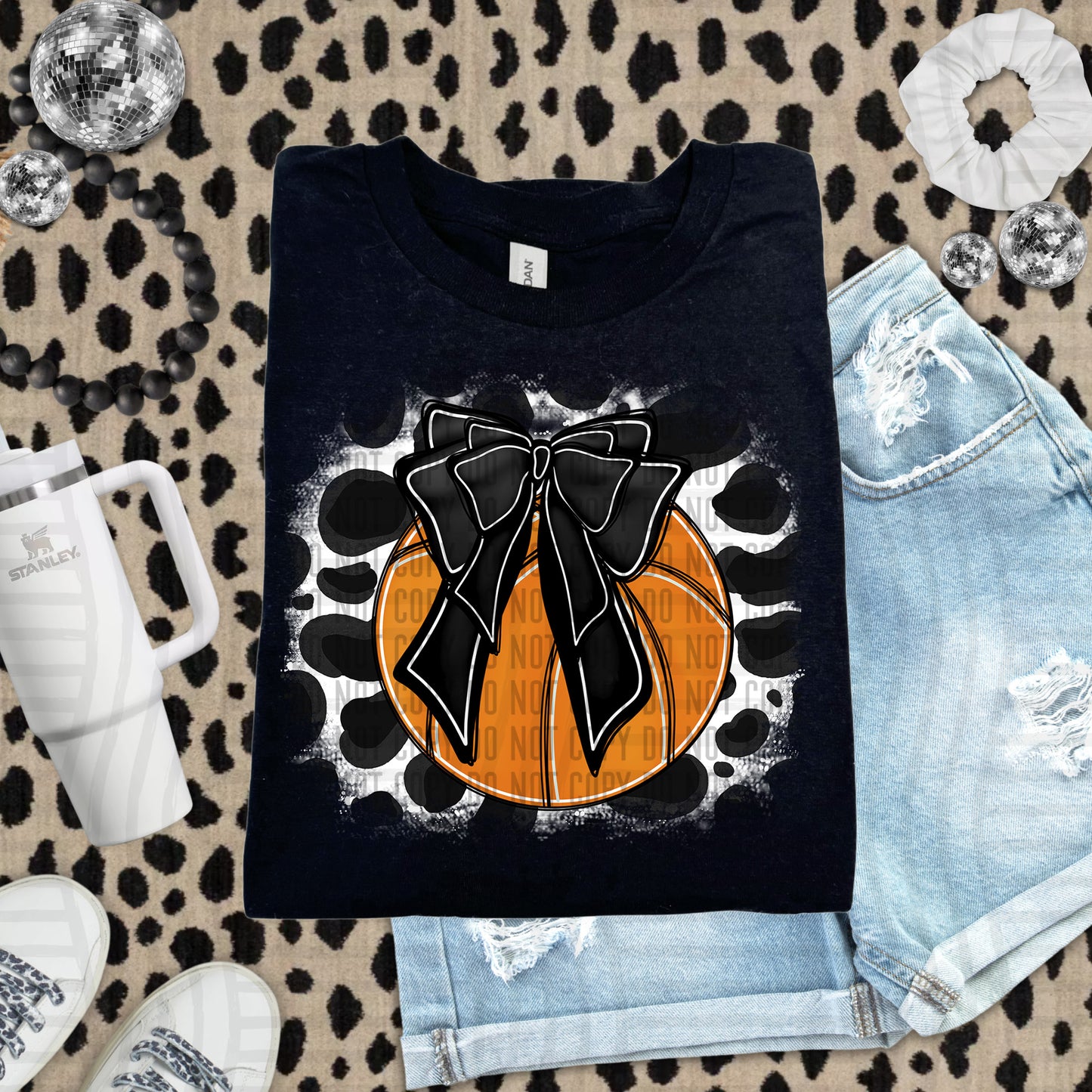 BASKETBALL LEOPARD BACKGROUND TEE
