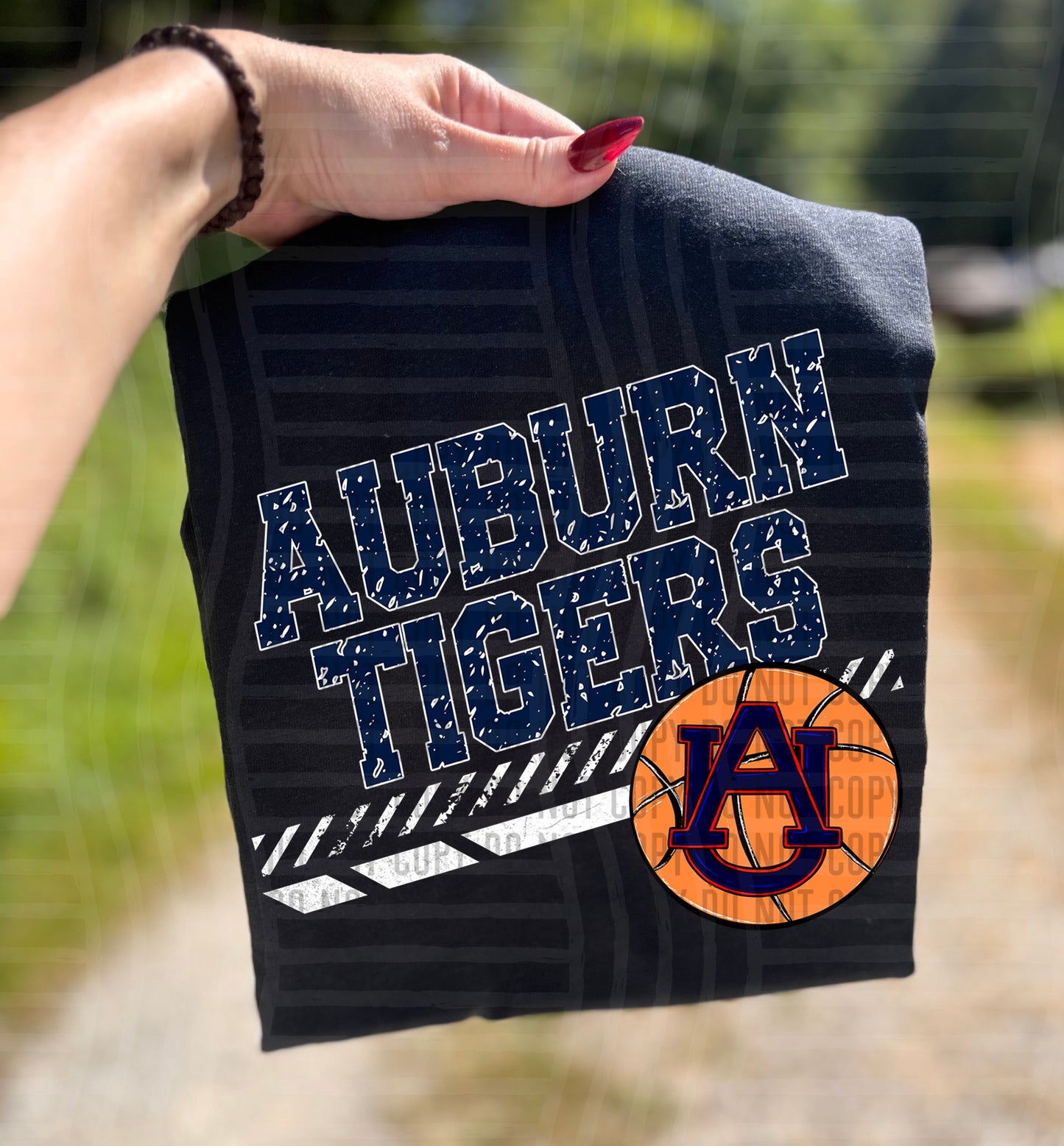 COLLEGE BASKETBALL TEE