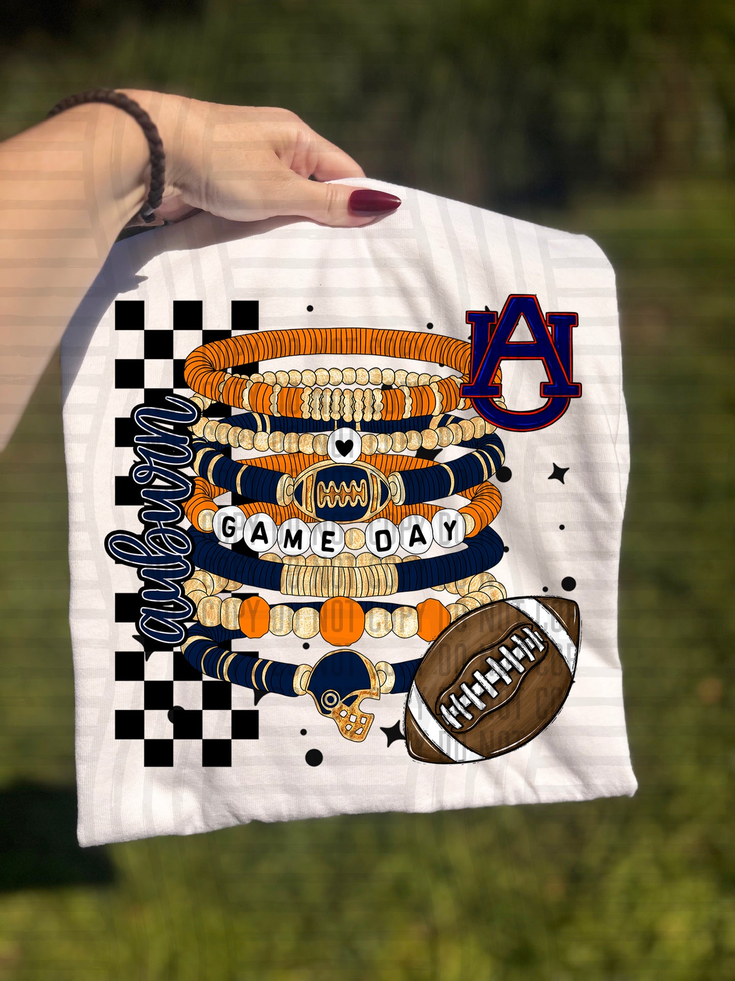 COLLEGE BRACELETS TEE