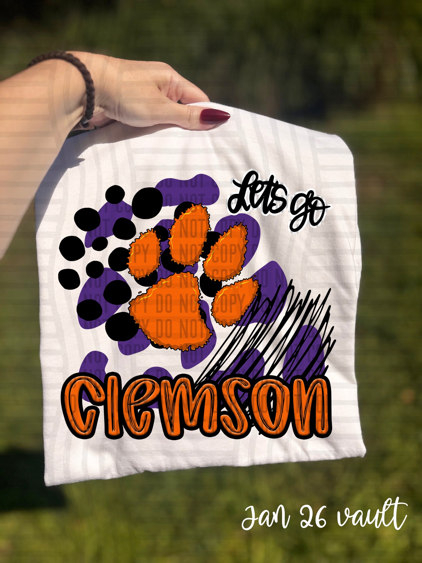 DOODLE MASCOT COLLEGE TEE