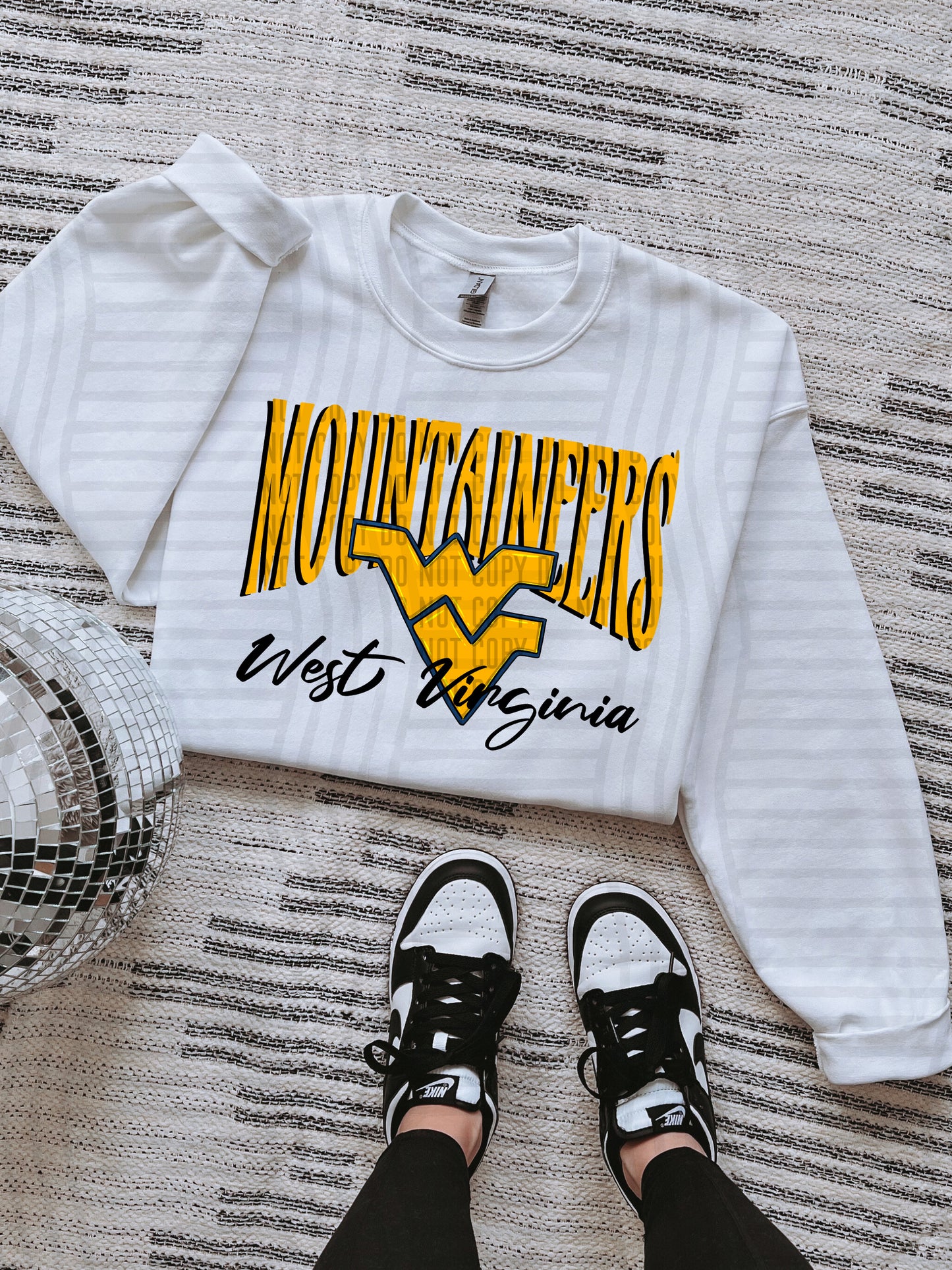 COLLEGE COLOR TEES