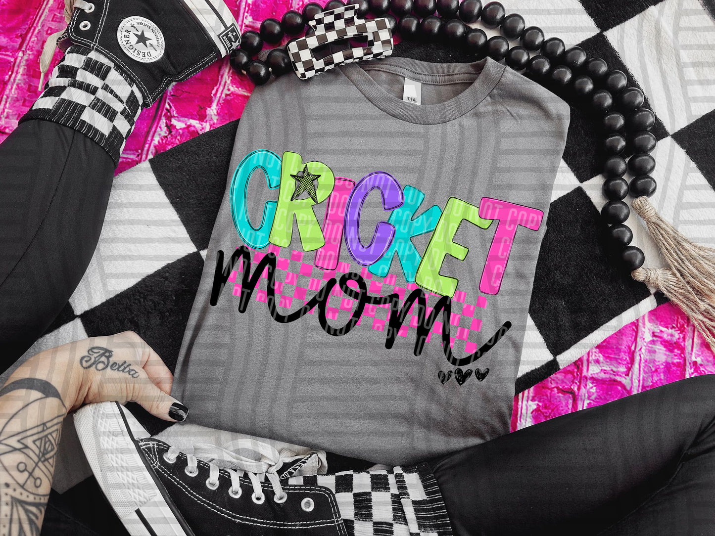 CHECKMATE STARBUST MOM NAMES TEE - 50 NAMES