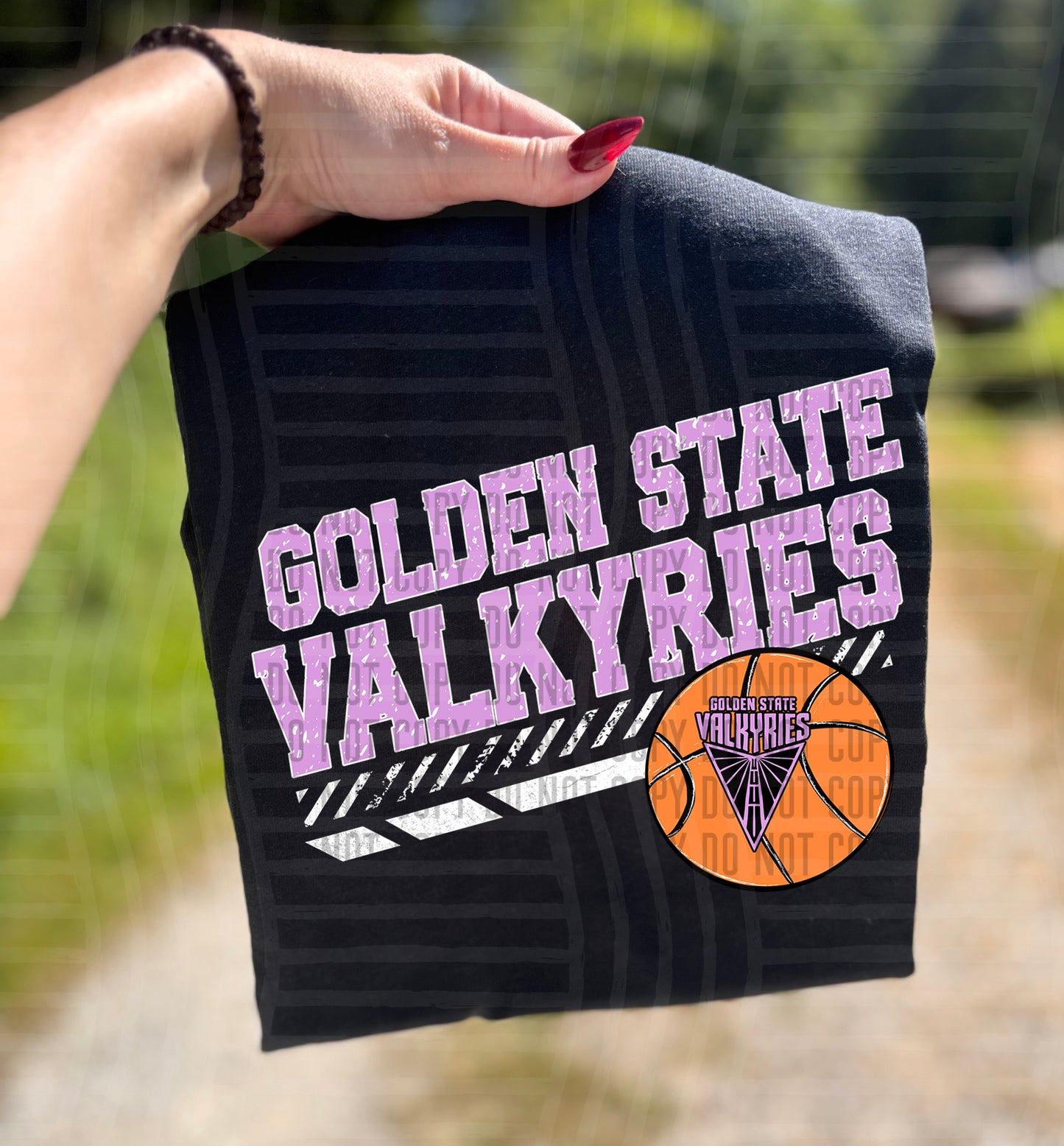 COLLEGE BASKETBALL TEE