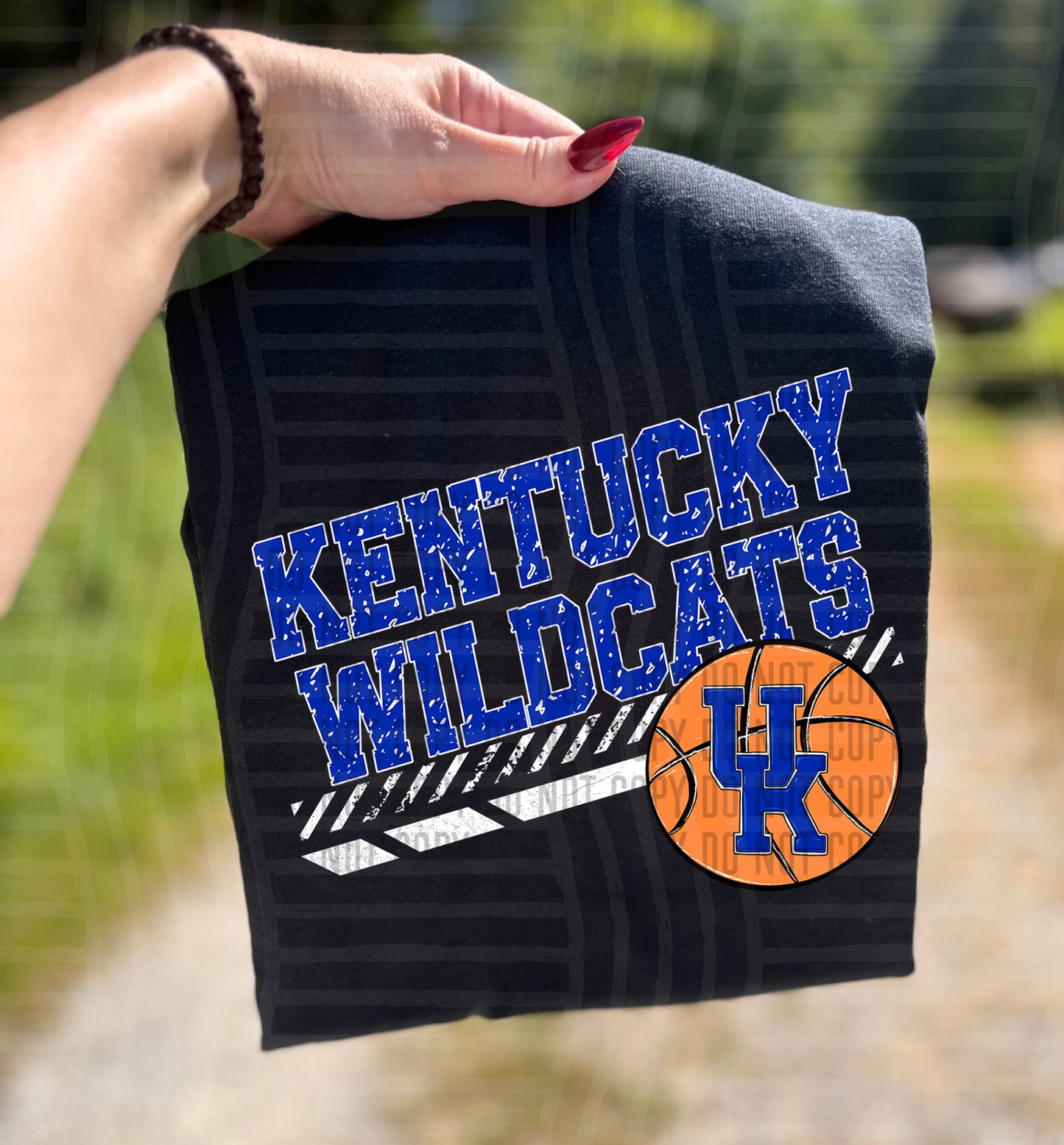 COLLEGE BASKETBALL TEE