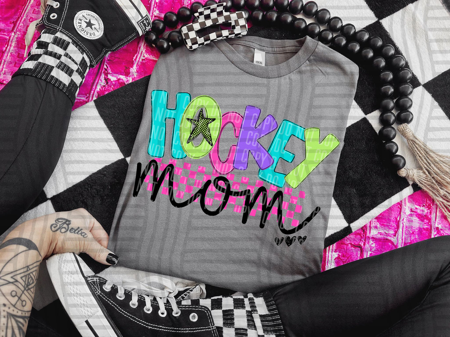 CHECKMATE STARBUST MOM NAMES TEE - 50 NAMES