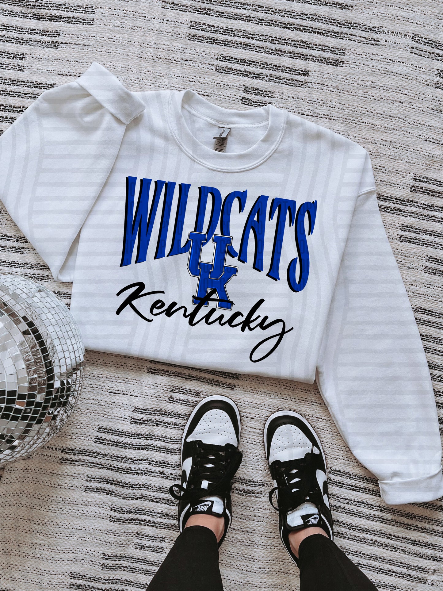 COLLEGE COLOR TEES
