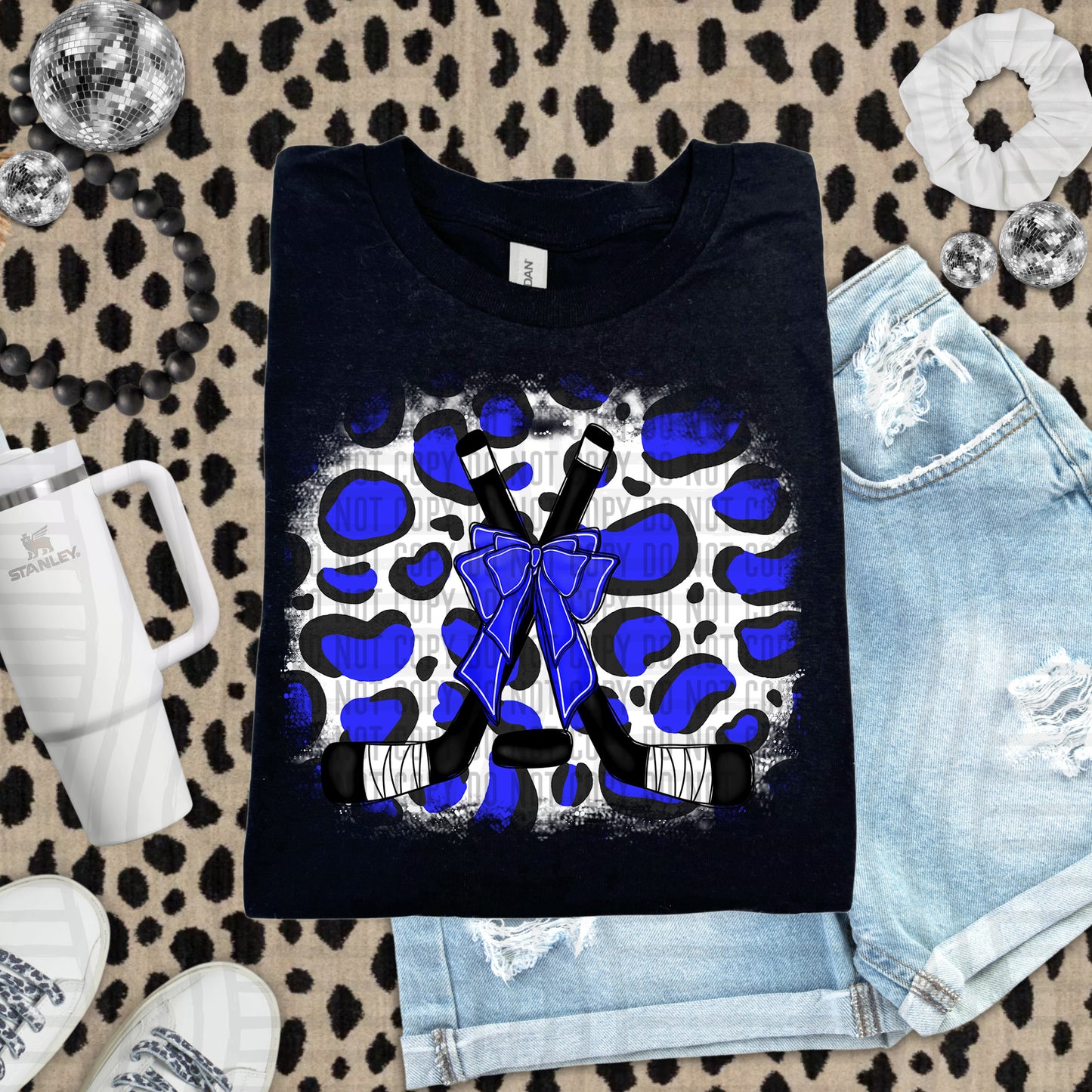 HOCKEY LEOPARD BACKGROUND TEE