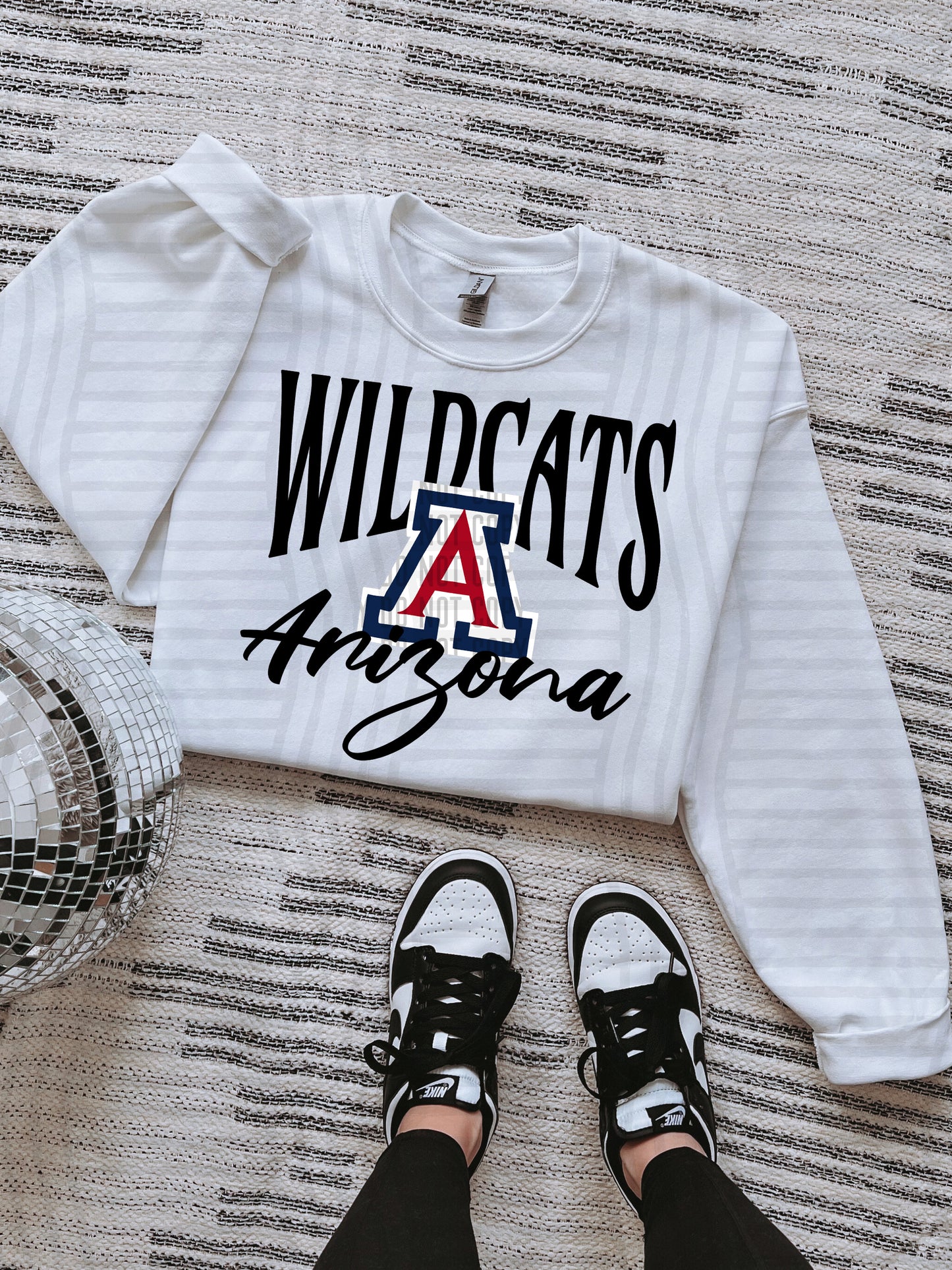 COLLEGE BLACK TEES