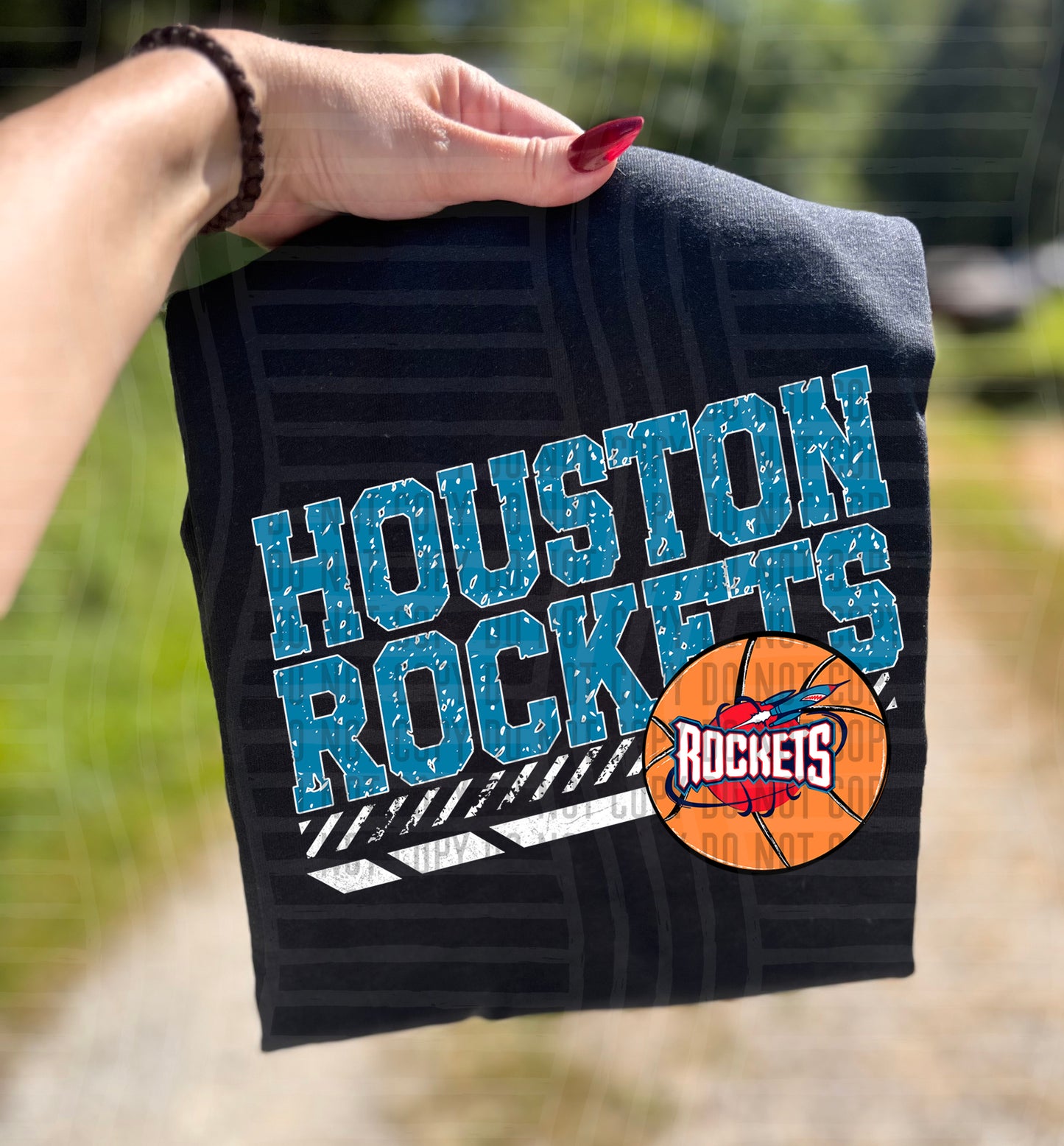 COLLEGE BASKETBALL TEE