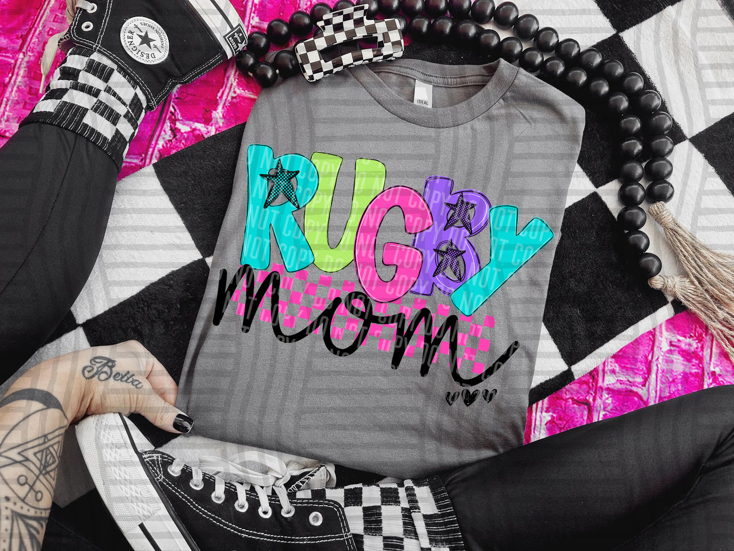 CHECKMATE STARBUST MOM NAMES TEE - 50 NAMES