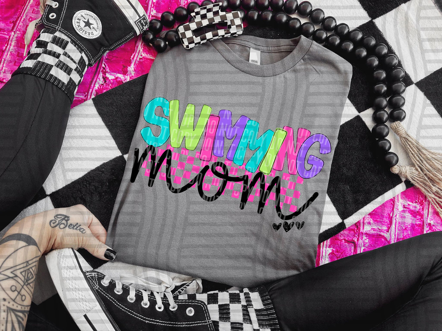 CHECKMATE STARBUST MOM NAMES TEE - 50 NAMES