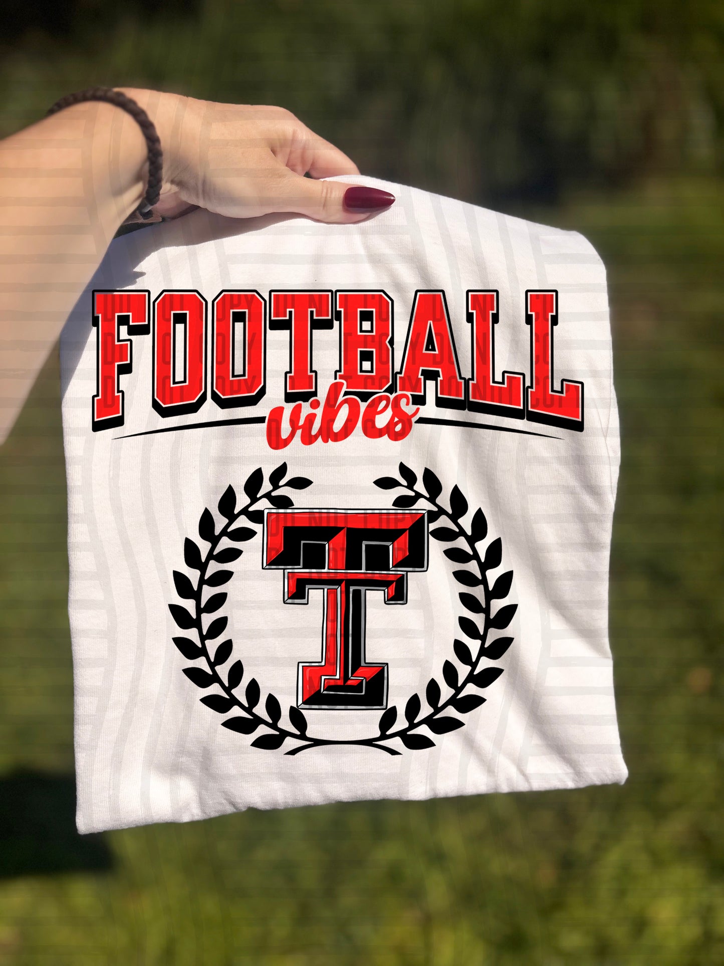 FOOTBALL VIBES TEE