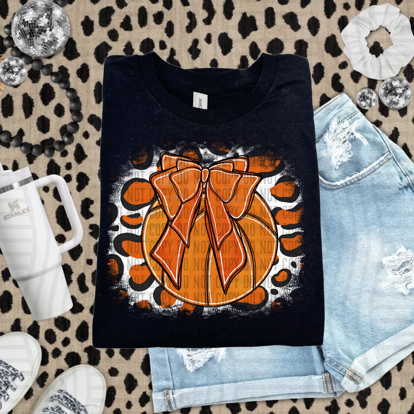 BASKETBALL LEOPARD BACKGROUND TEE