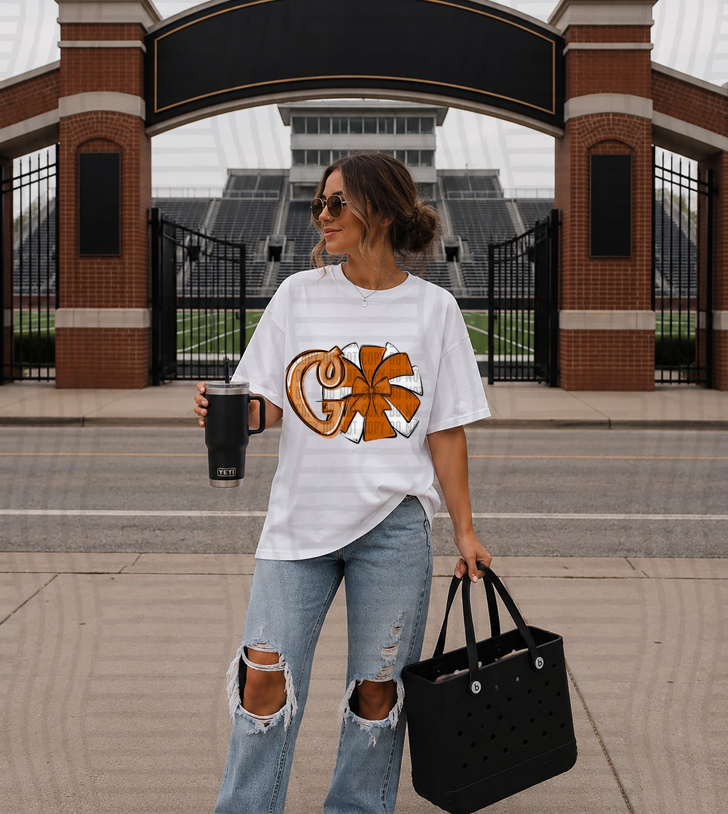 GO POM POM TEES -25 COLORS