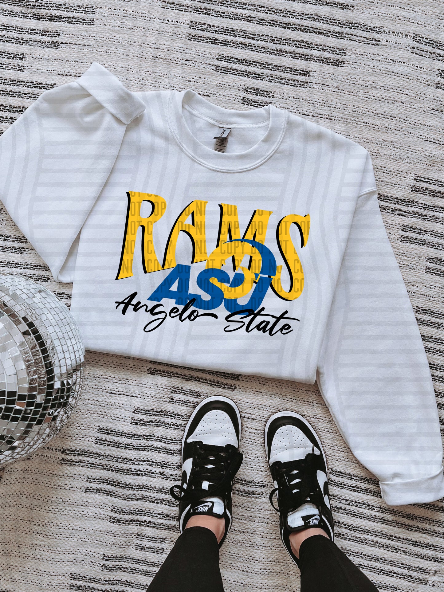 COLLEGE COLOR TEES
