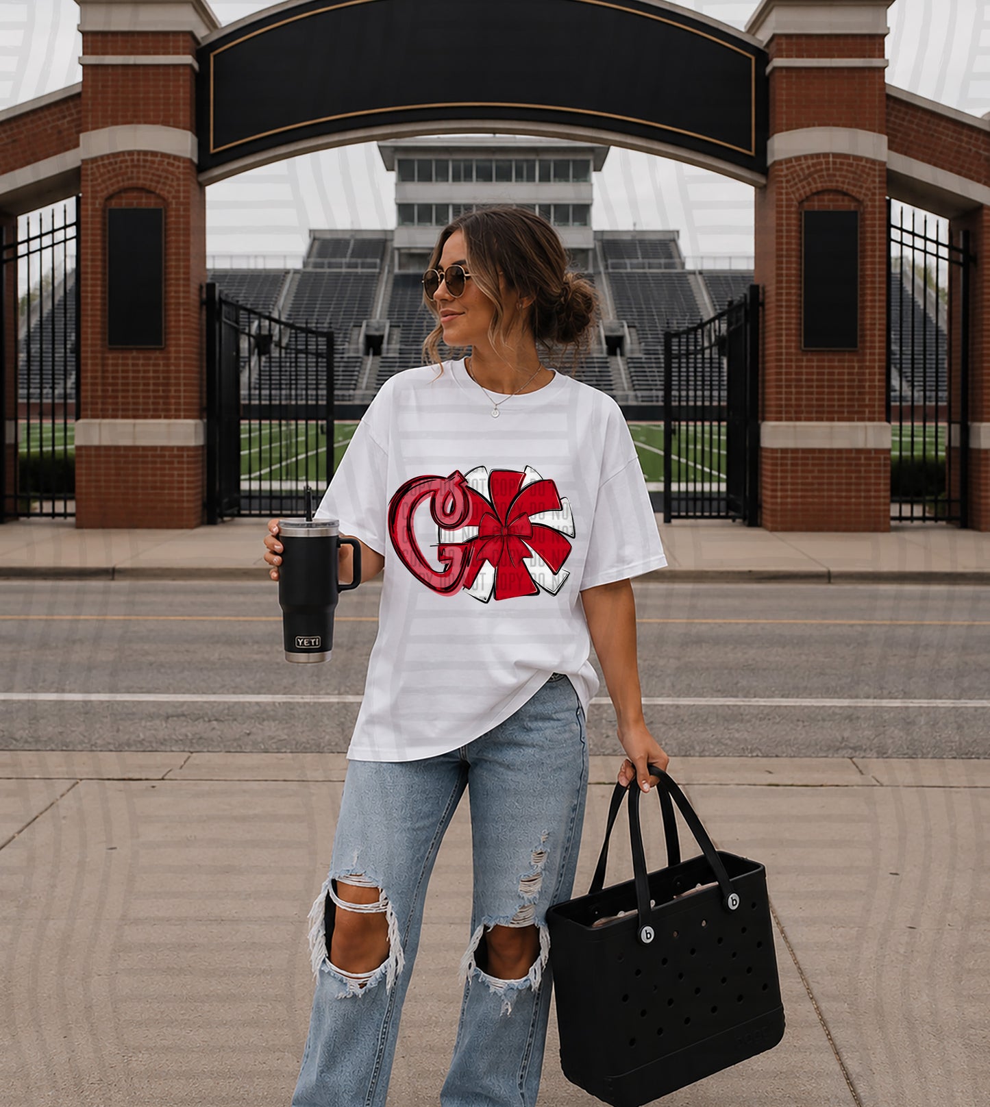 GO POM POM TEES -25 COLORS
