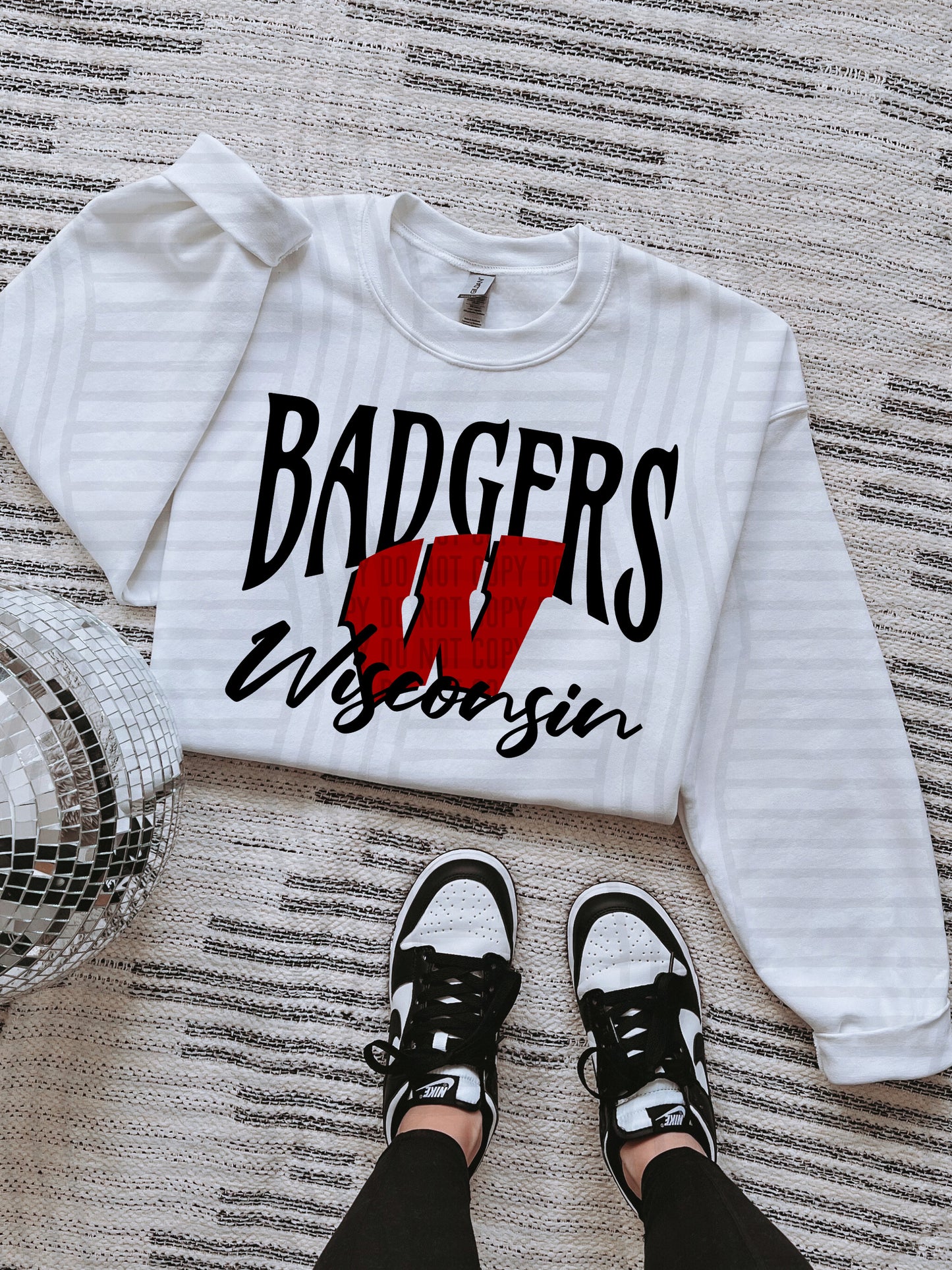 COLLEGE BLACK TEES